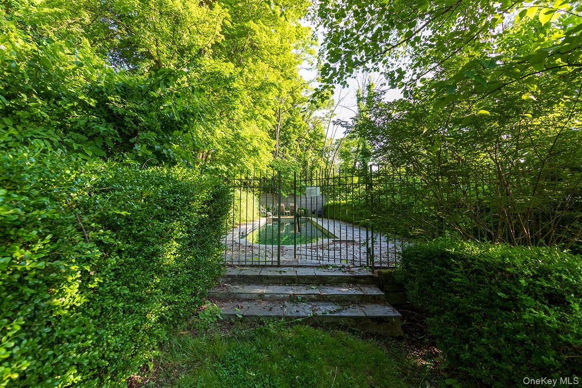 158 Greendale Road, Hudson, NY 12534