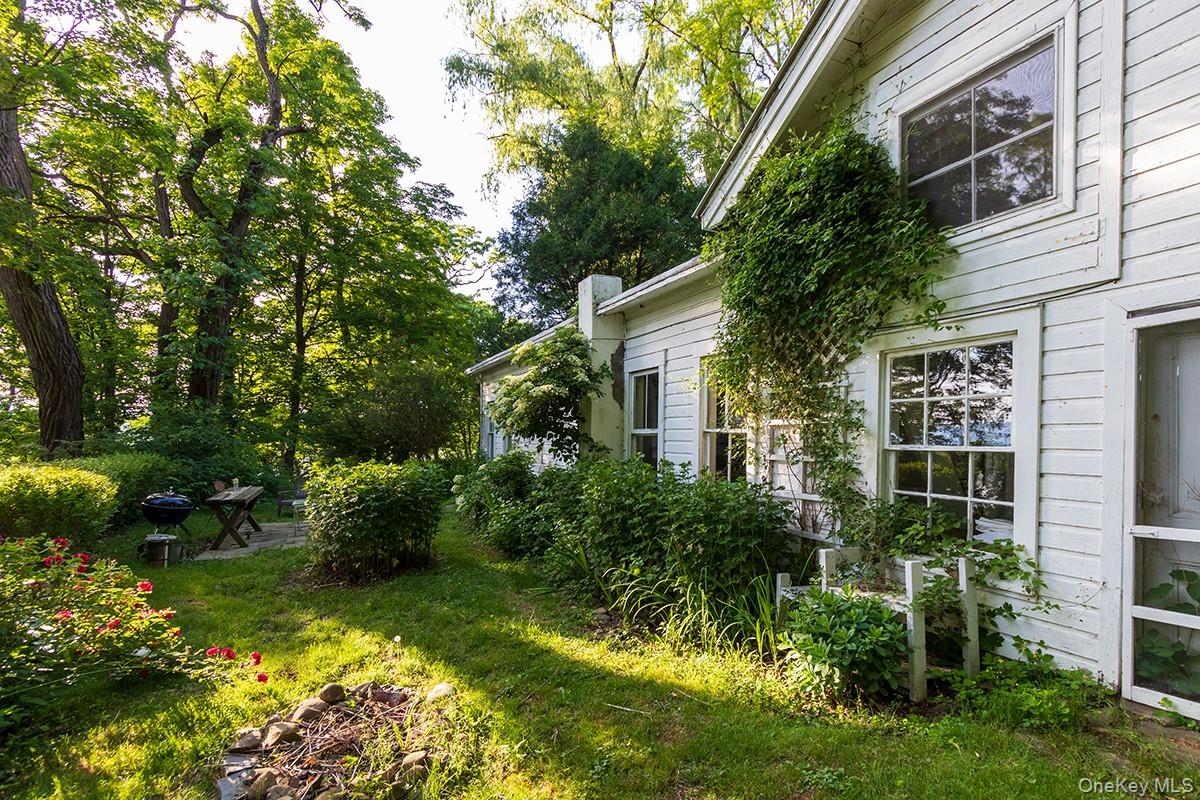 158 Greendale Road, Hudson, NY 12534