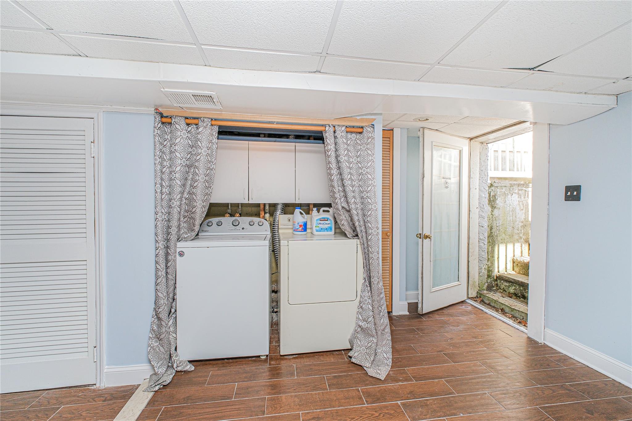 83 Vincent Ave, Staten Island, NY 10306