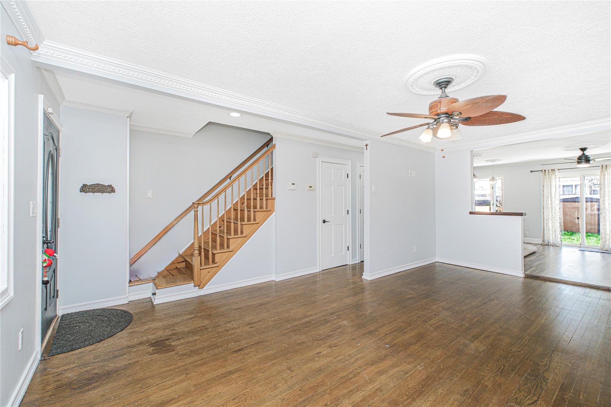 83 Vincent Ave, Staten Island, NY 10306