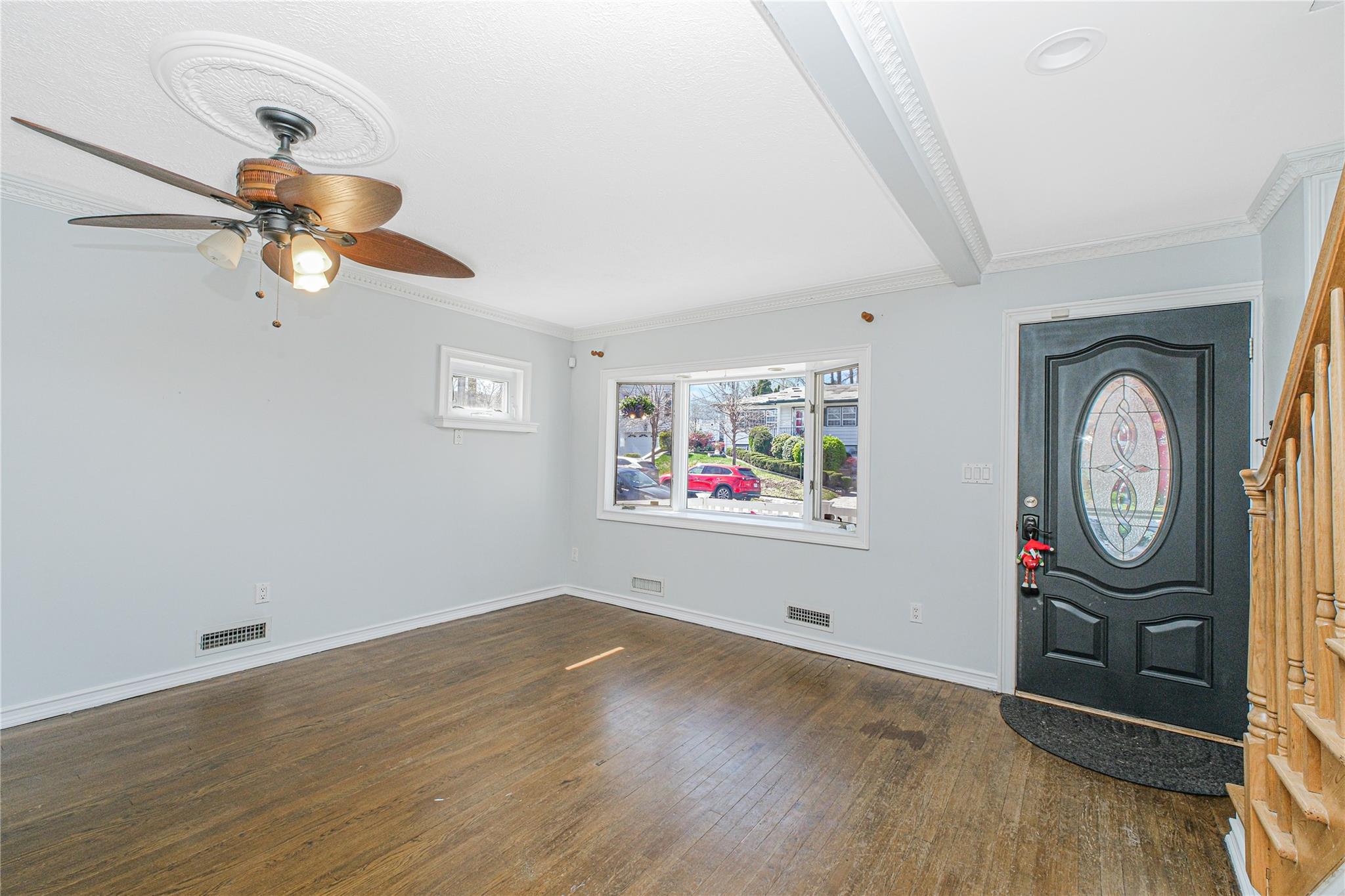 83 Vincent Ave, Staten Island, NY 10306