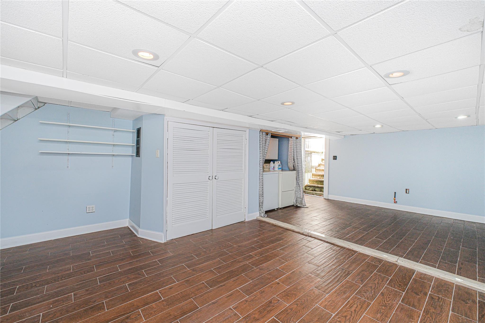 83 Vincent Ave, Staten Island, NY 10306