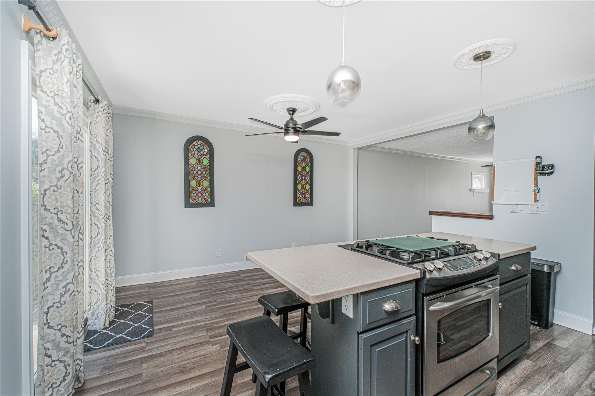 83 Vincent Ave, Staten Island, NY 10306