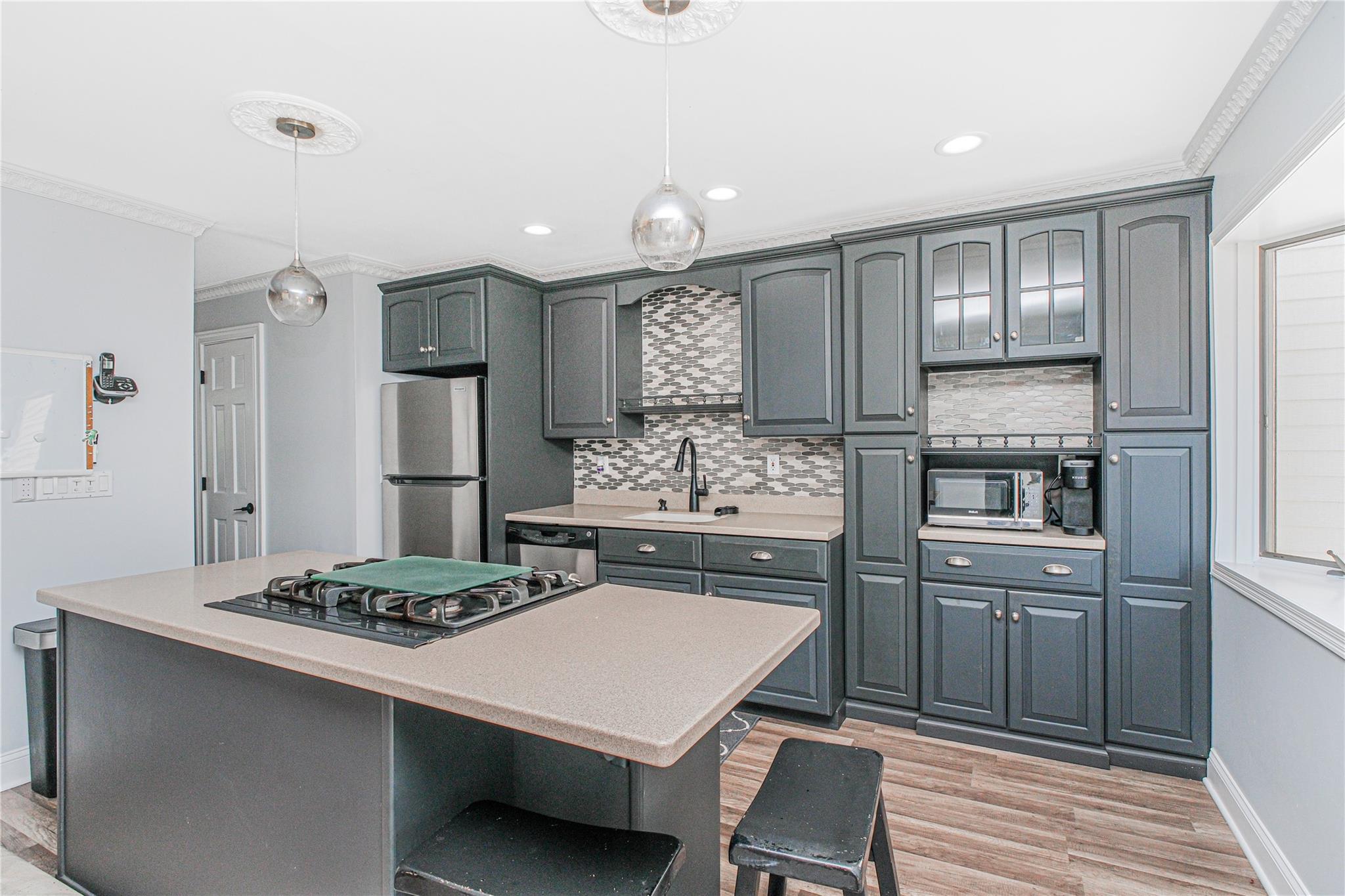 83 Vincent Ave, Staten Island, NY 10306