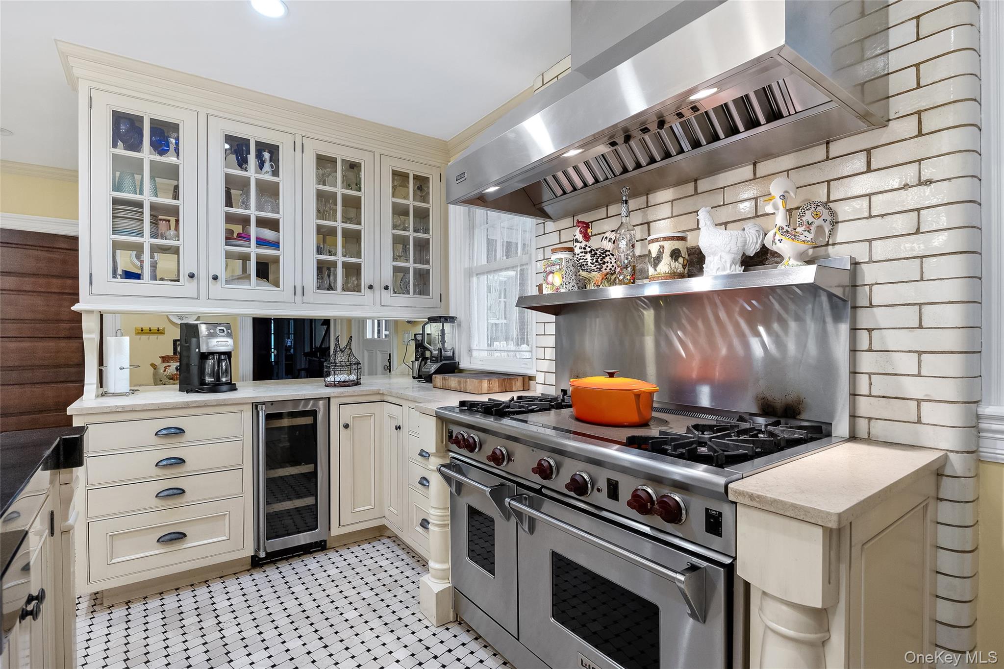 127 #1 Beverly Road, Douglaston, NY 11363