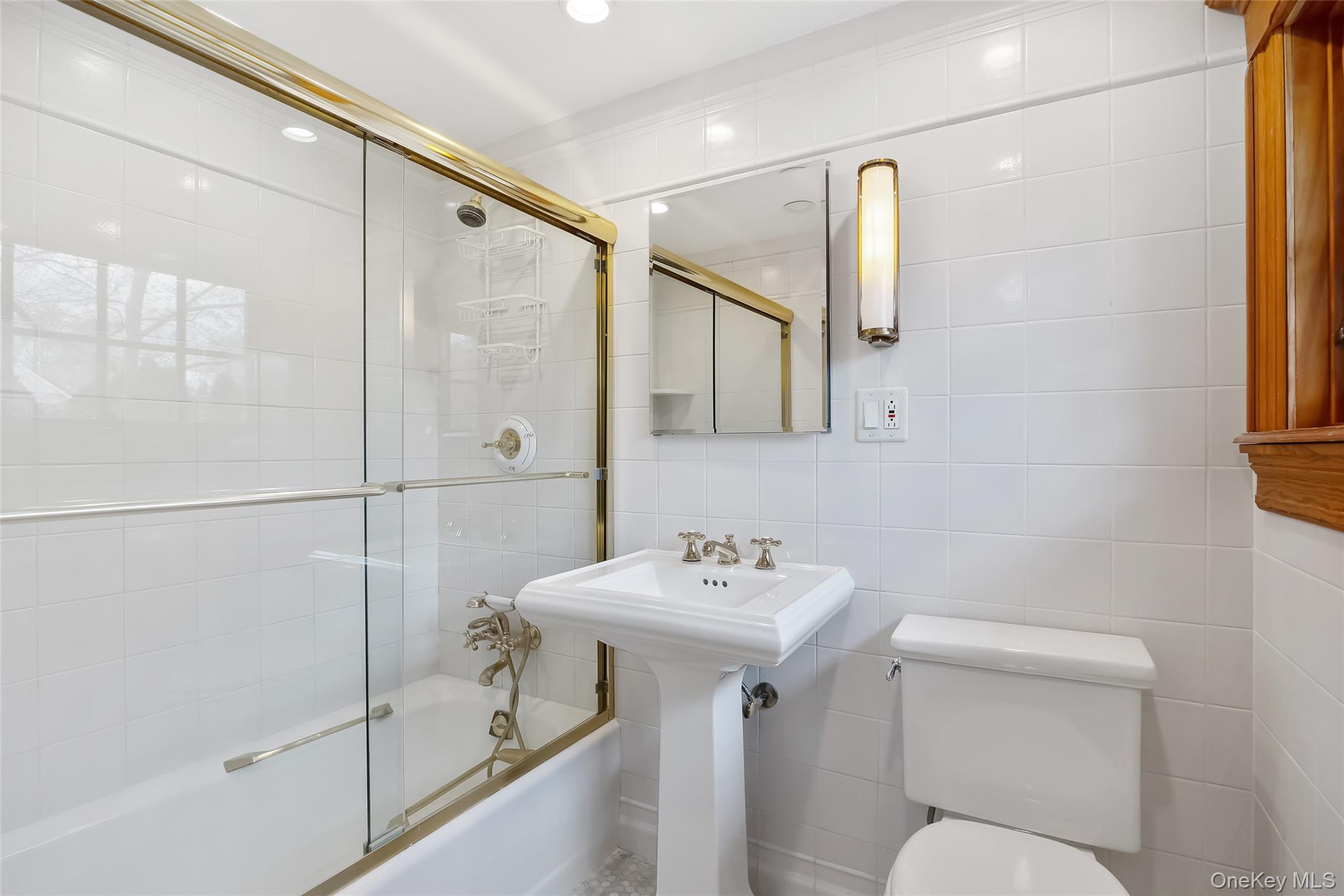 127 #1 Beverly Road, Douglaston, NY 11363