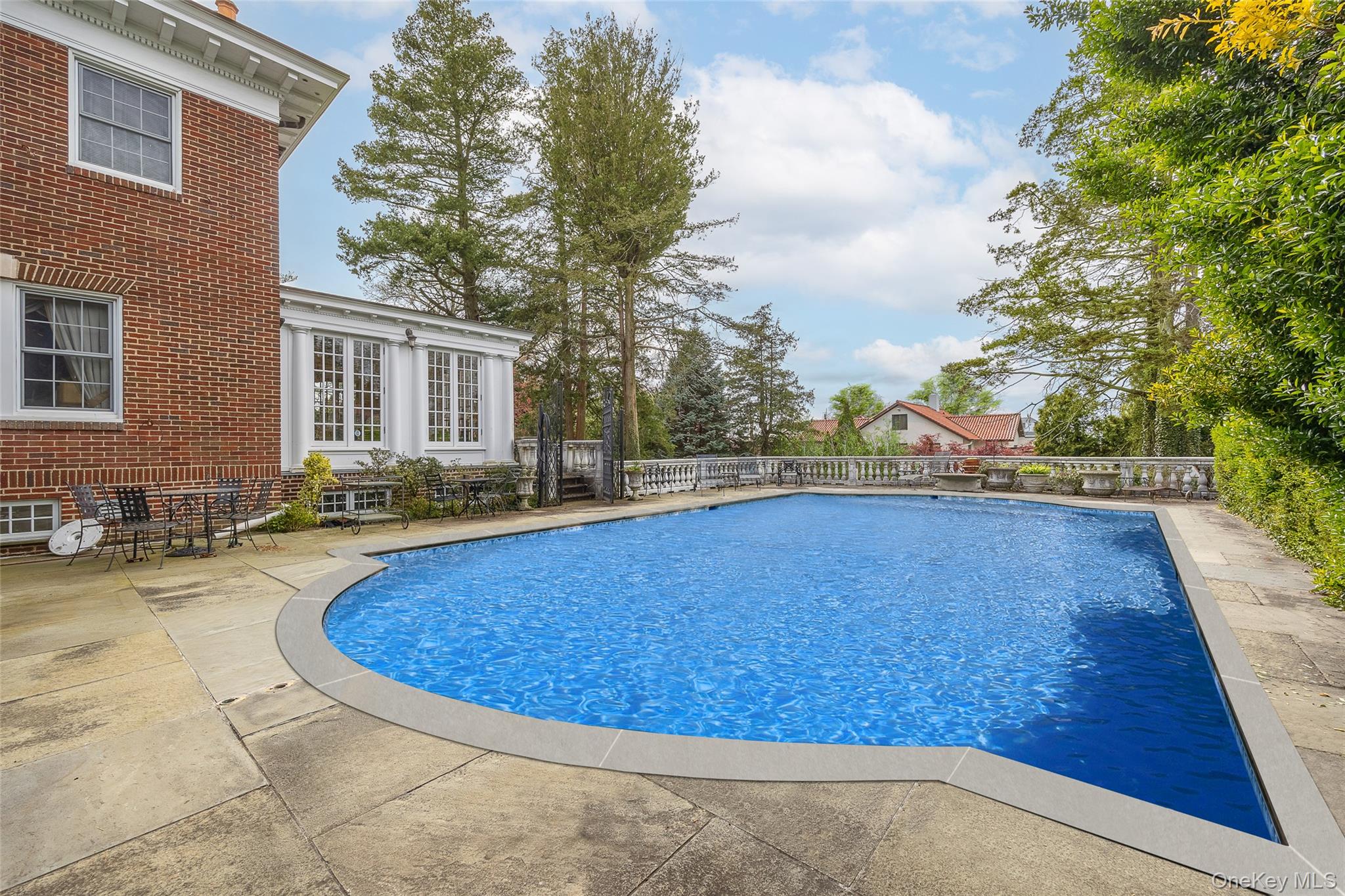 127 #1 Beverly Road, Douglaston, NY 11363