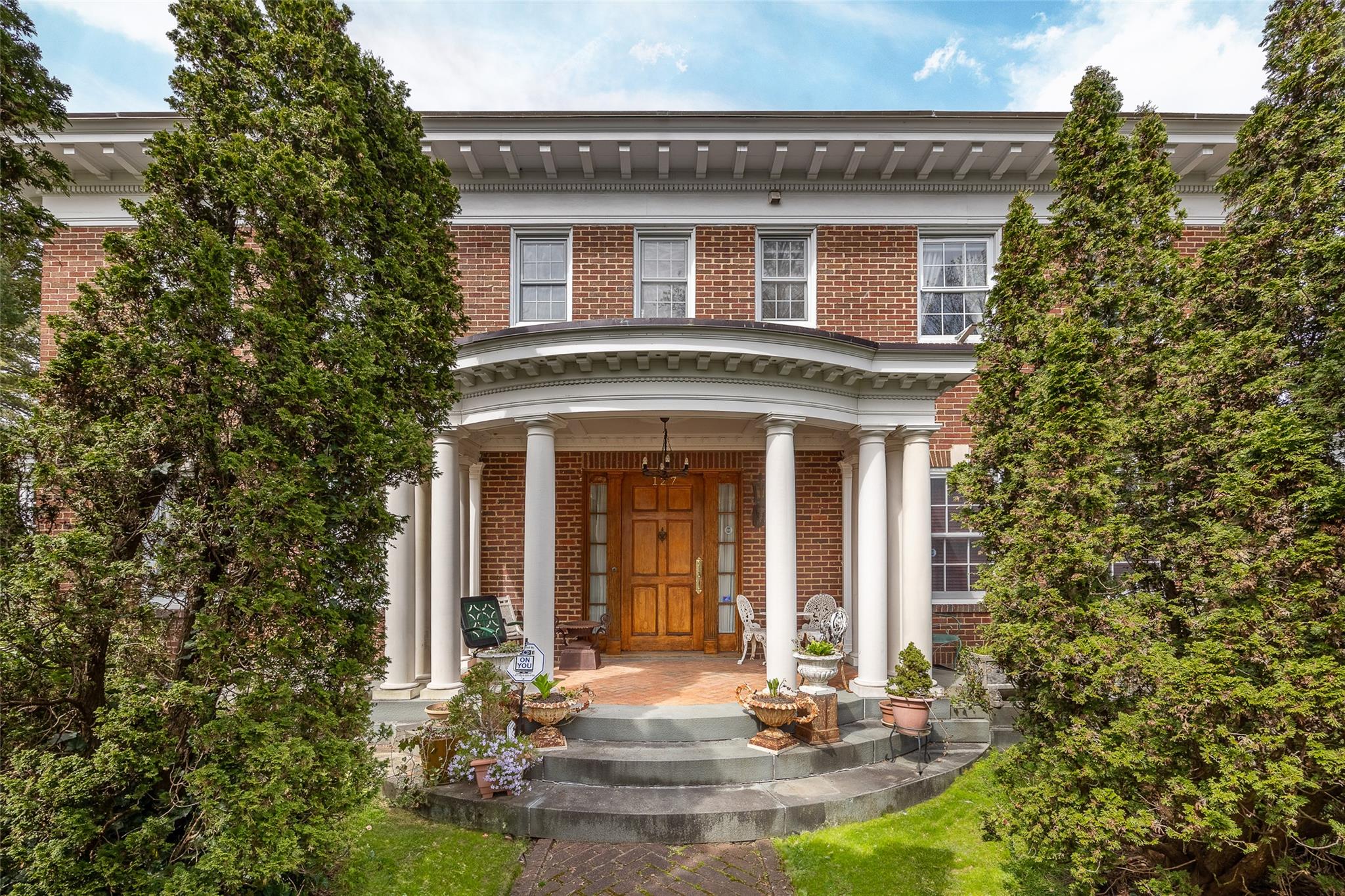 127 #1 Beverly Road, Douglaston, NY 11363