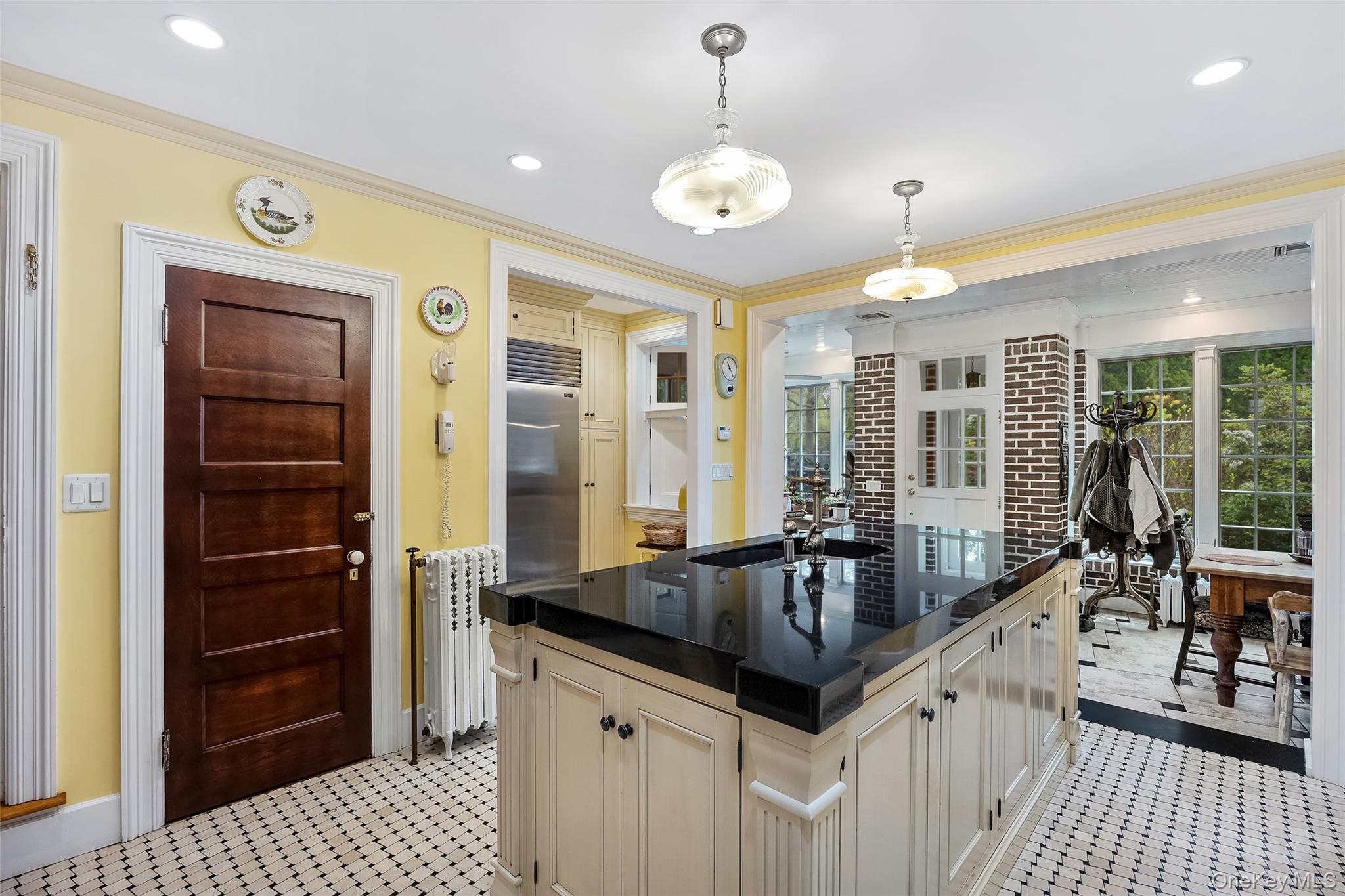 127 #1 Beverly Road, Douglaston, NY 11363