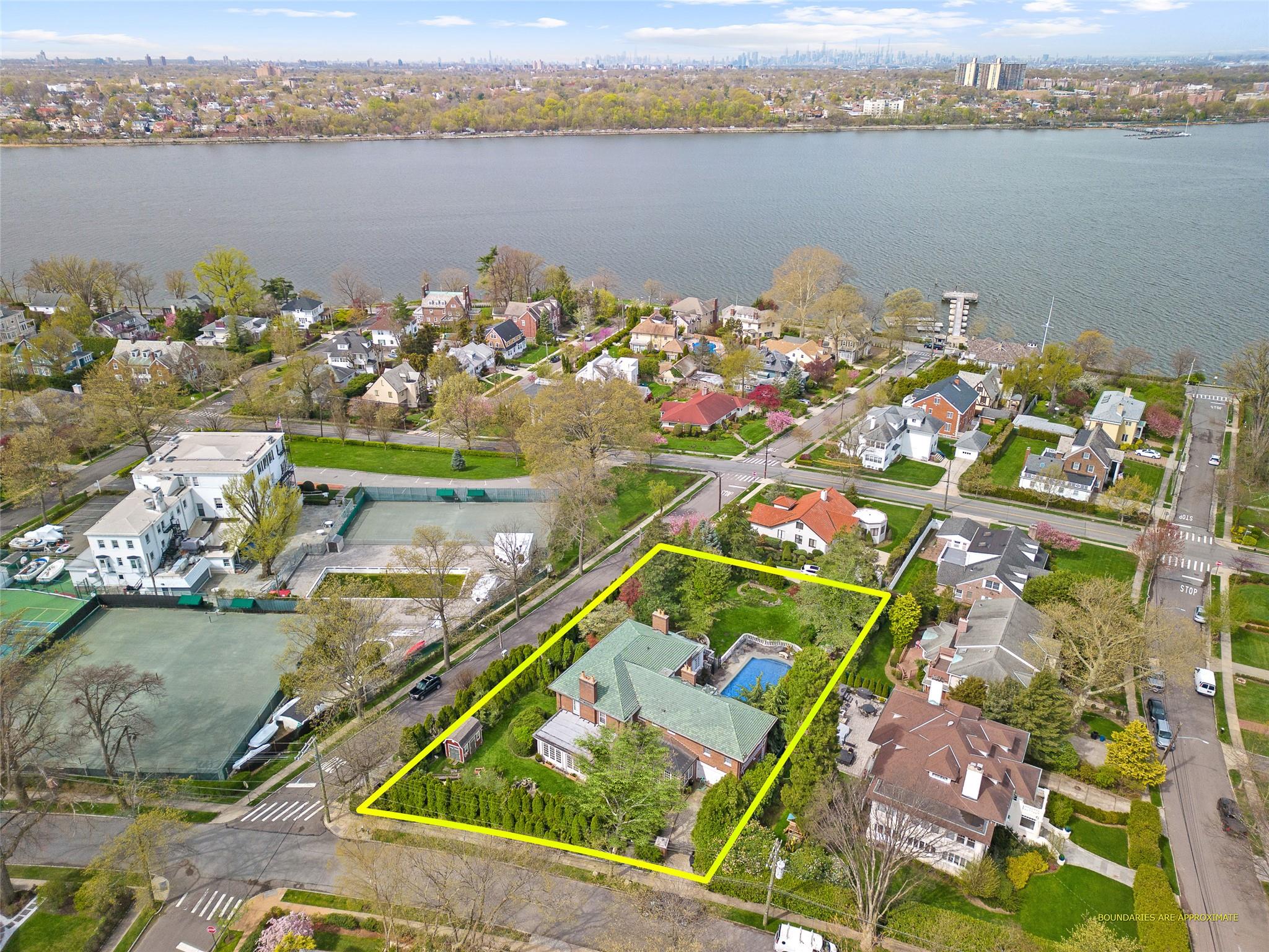 127 #1 Beverly Road, Douglaston, NY 11363