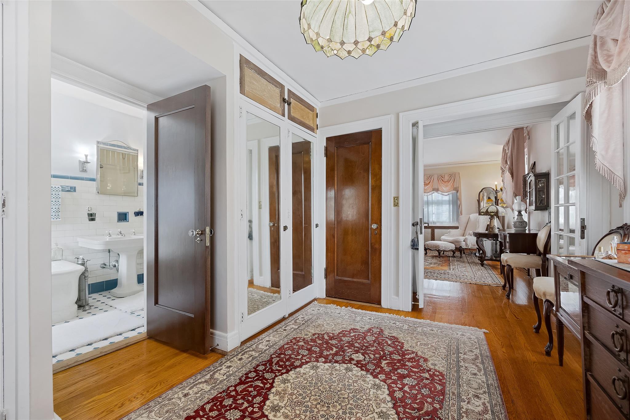 127 #1 Beverly Road, Douglaston, NY 11363
