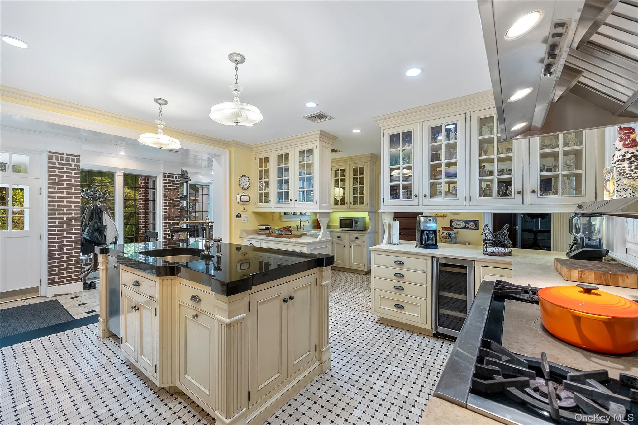 127 #1 Beverly Road, Douglaston, NY 11363