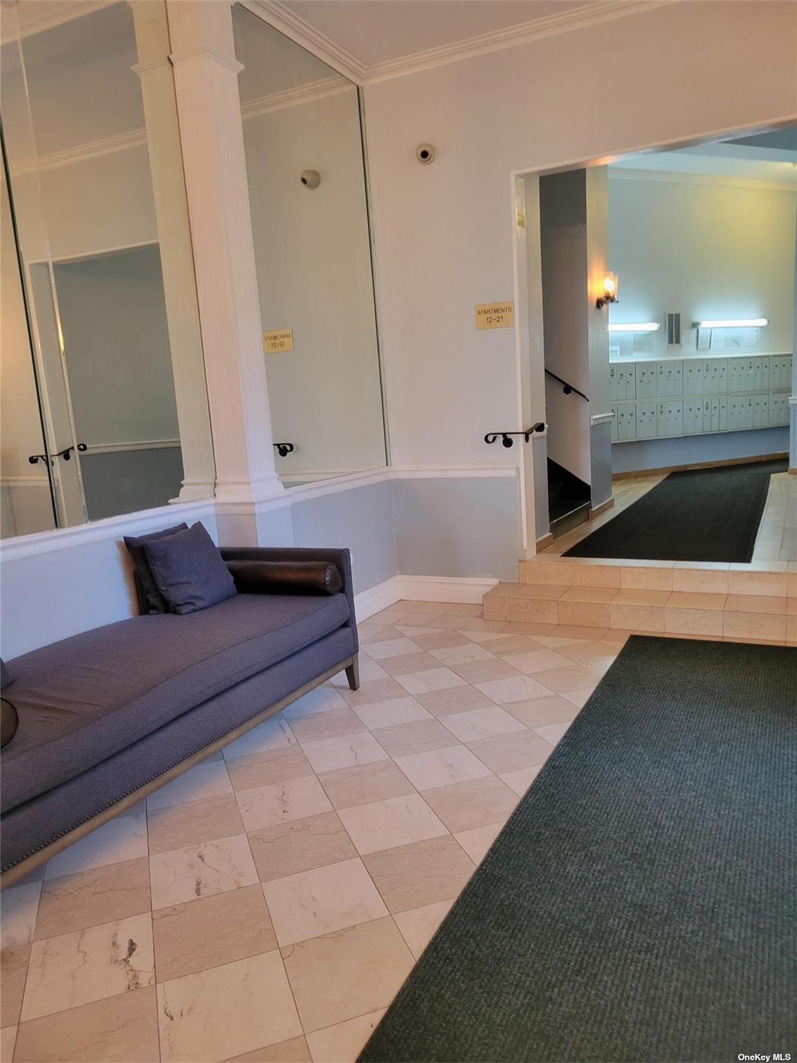 69-40 Yellowstone Boulevard # 207, Forest Hills, NY 11375