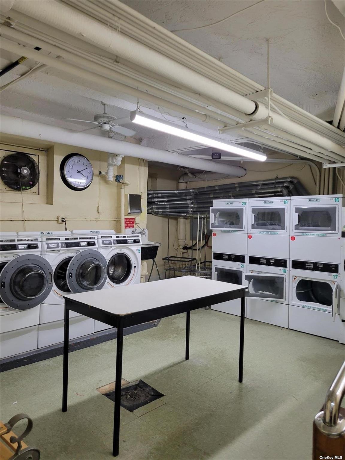 69-40 Yellowstone Boulevard # 207, Forest Hills, NY 11375