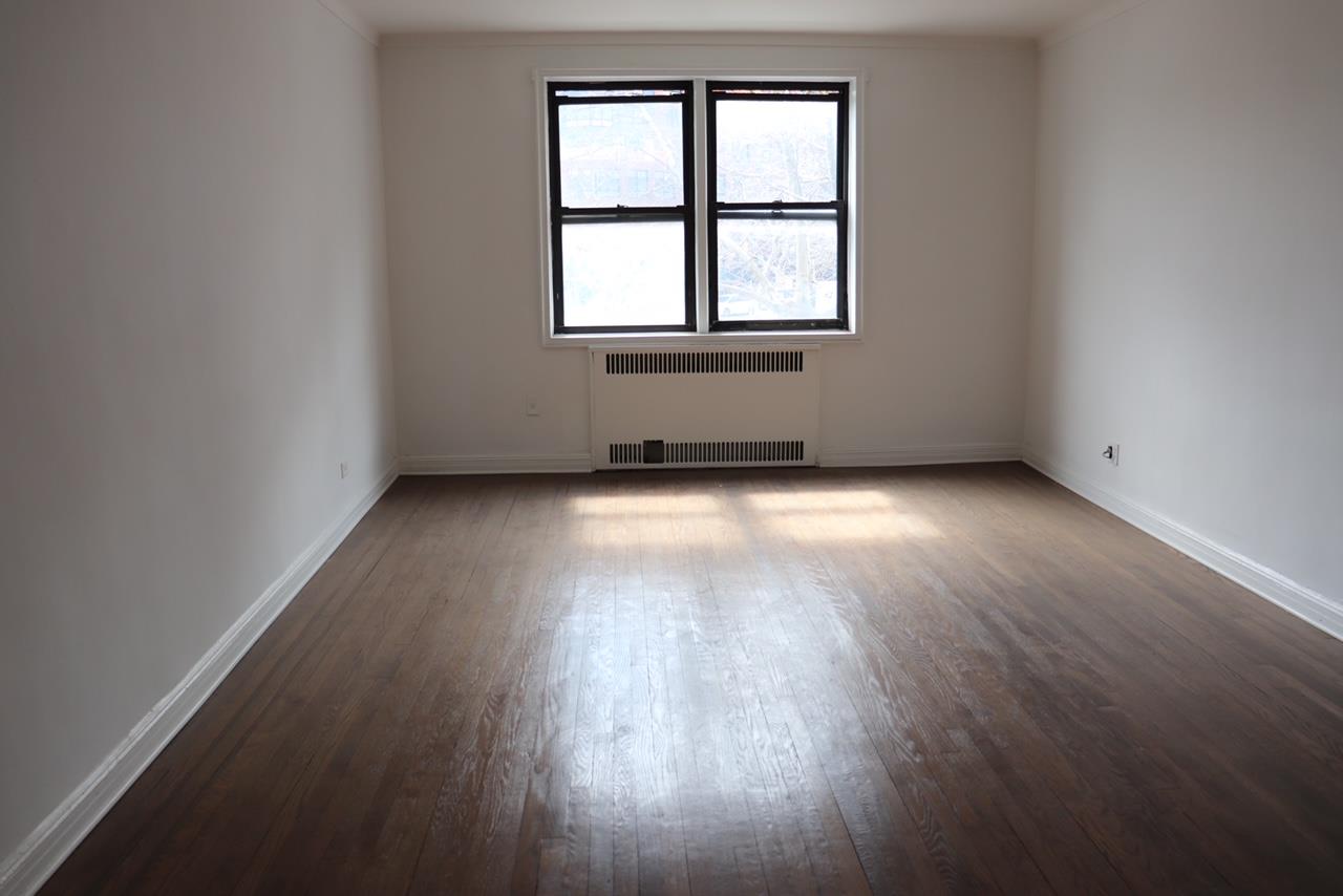 69-40 Yellowstone Boulevard # 207, Forest Hills, NY 11375