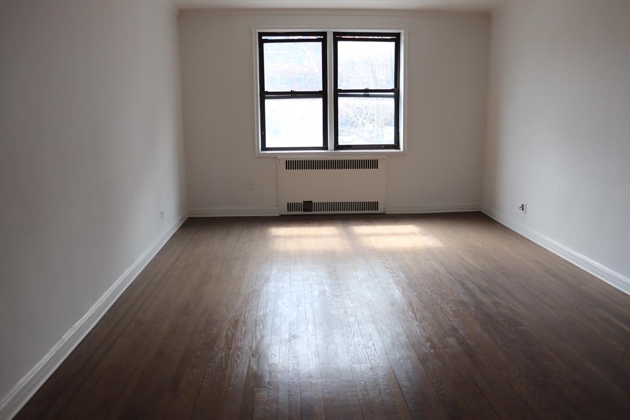 69-40 Yellowstone Boulevard # 207, Forest Hills, NY 11375