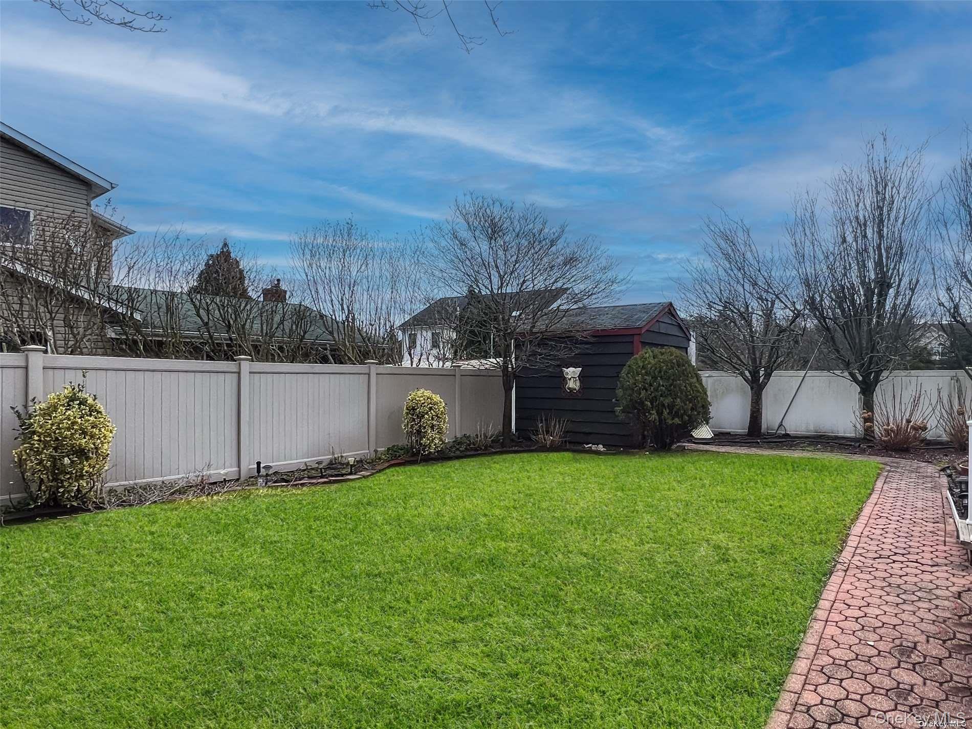 9 Reinhart Court, Melville, NY 11747