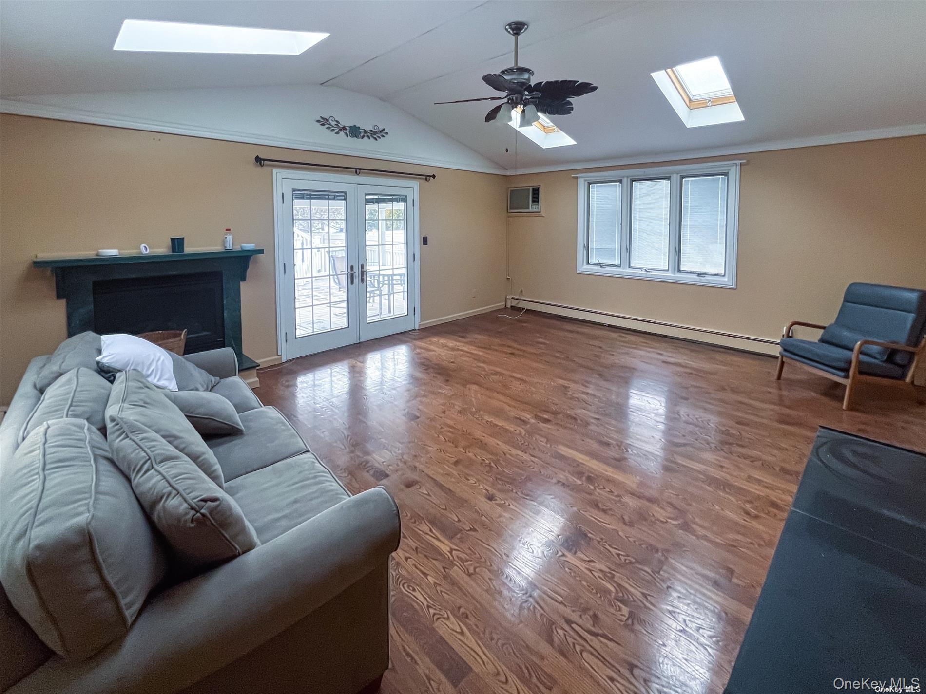 9 Reinhart Court, Melville, NY 11747