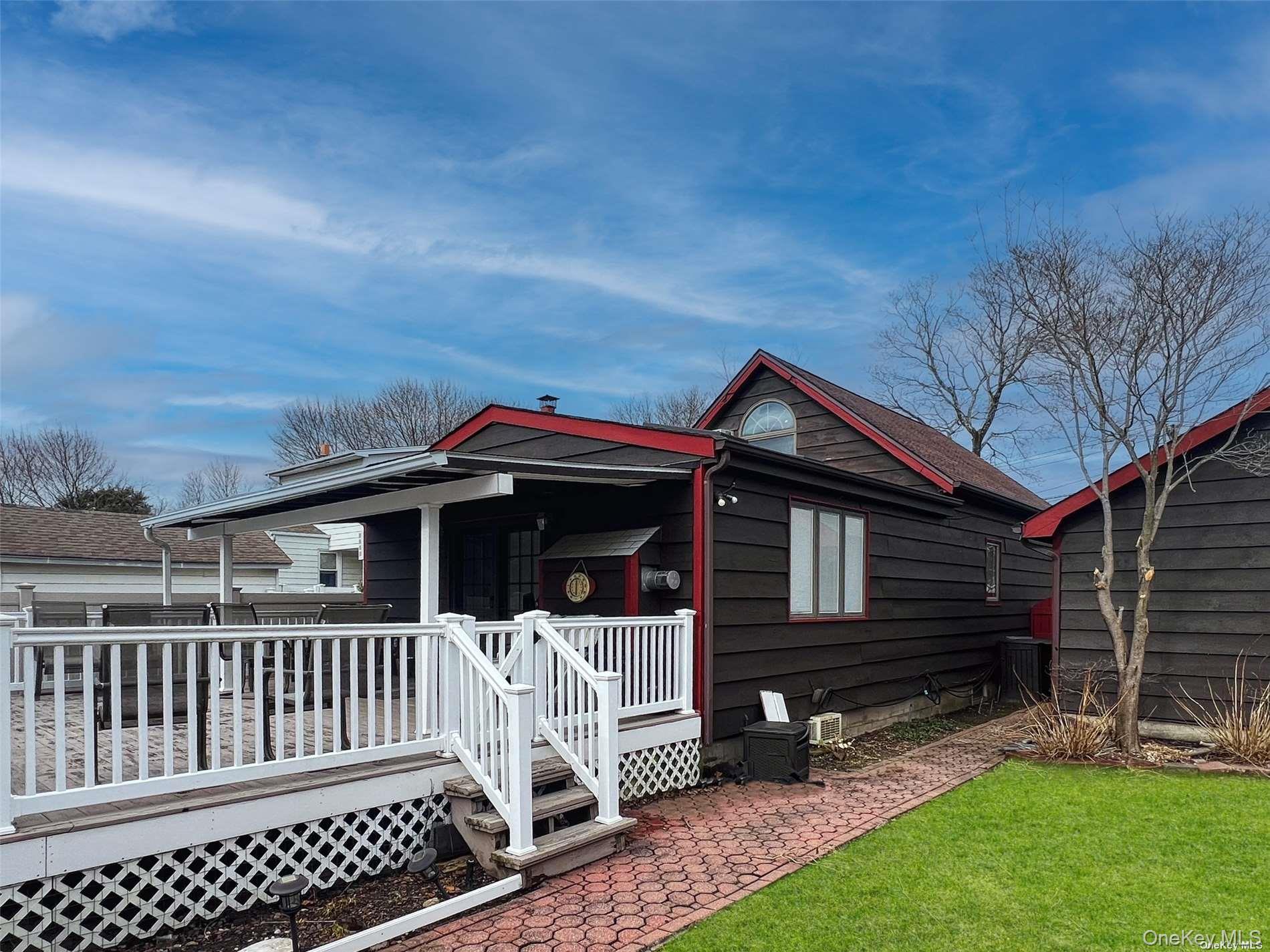 9 Reinhart Court, Melville, NY 11747