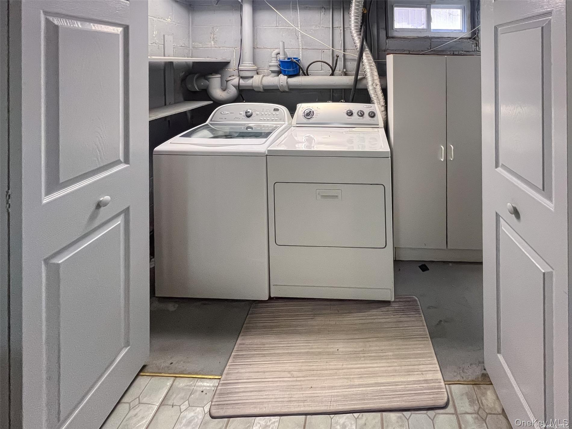 9 Reinhart Court, Melville, NY 11747