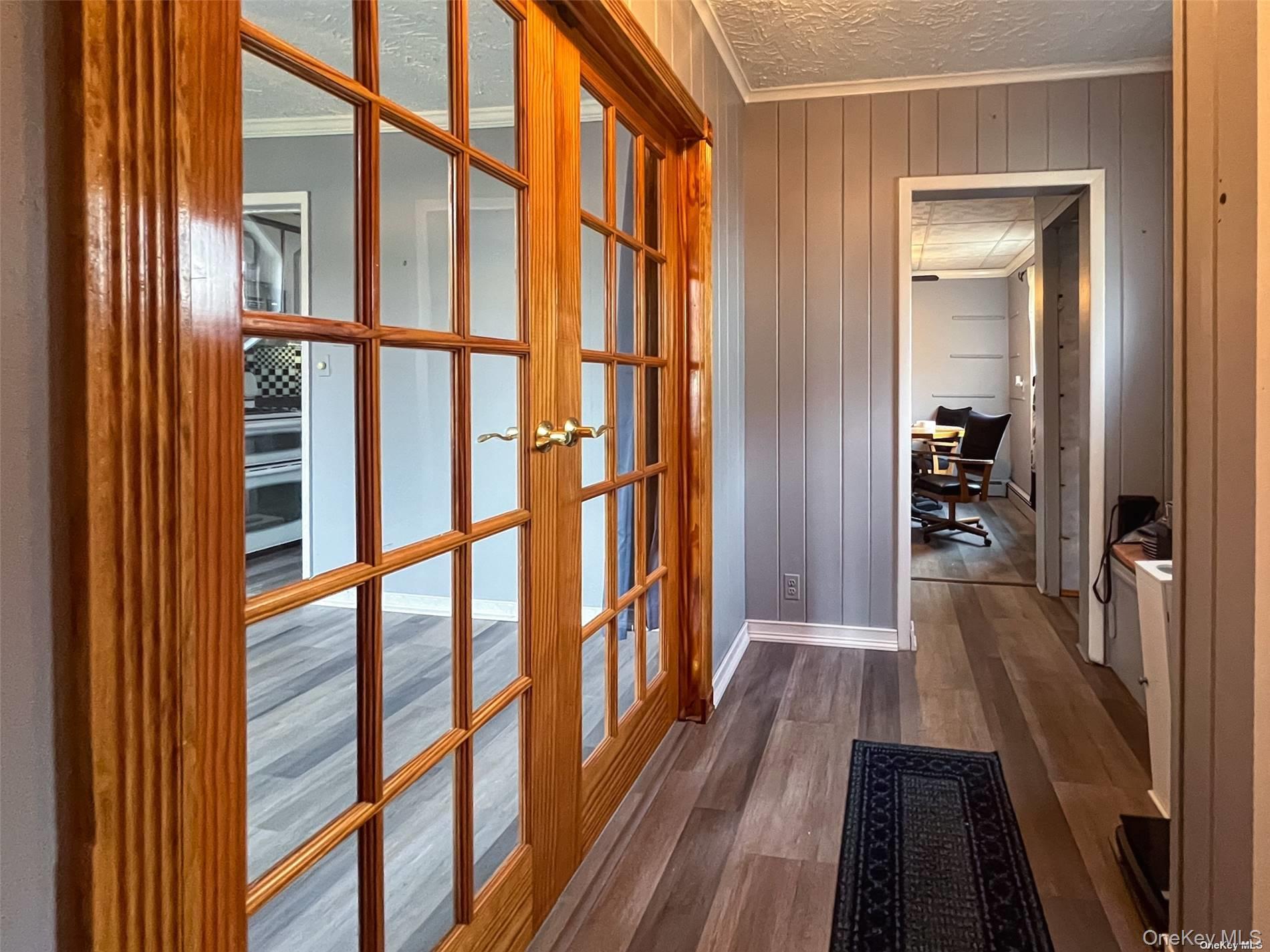 9 Reinhart Court, Melville, NY 11747