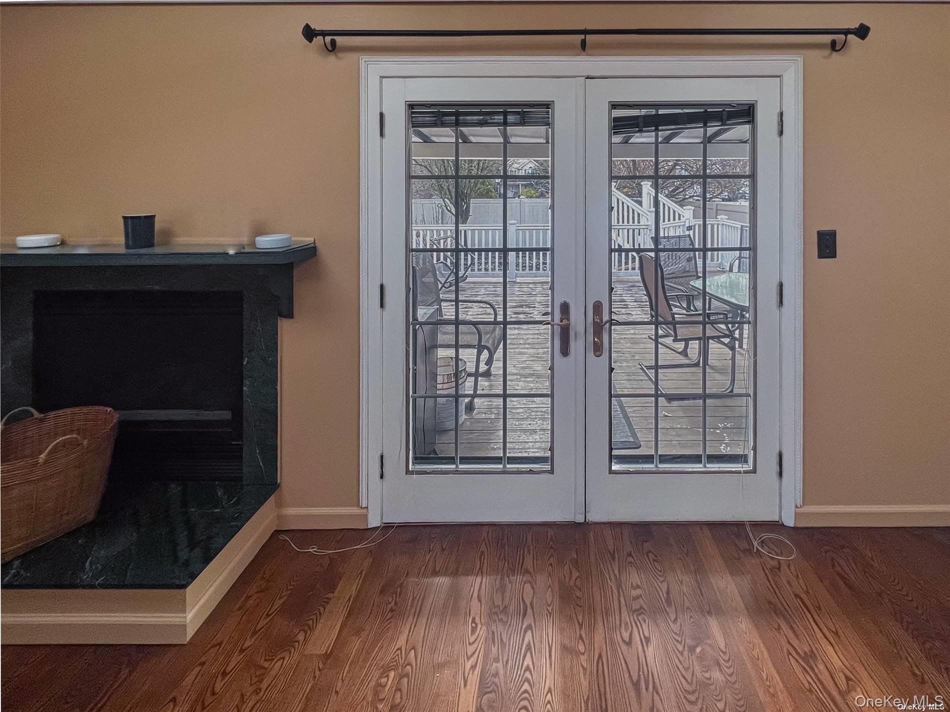 9 Reinhart Court, Melville, NY 11747