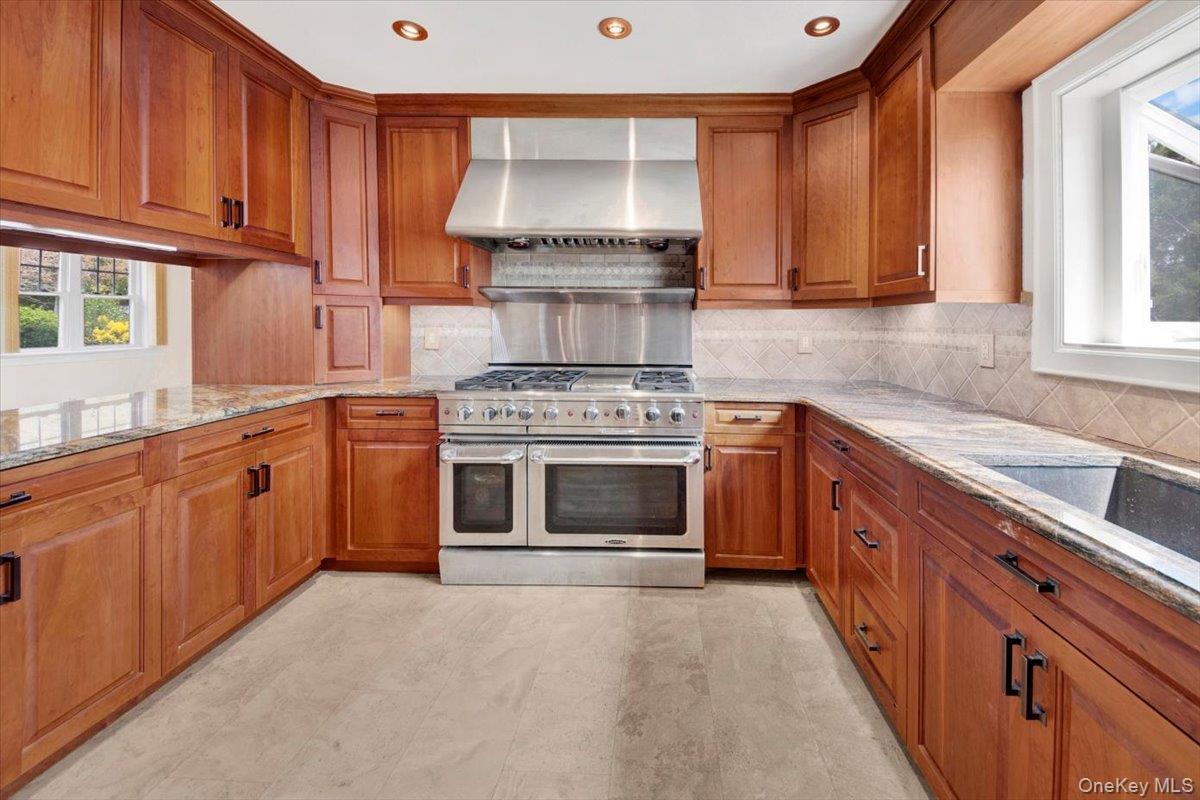 12 Pilgrim Avenue, Yonkers, NY 10710