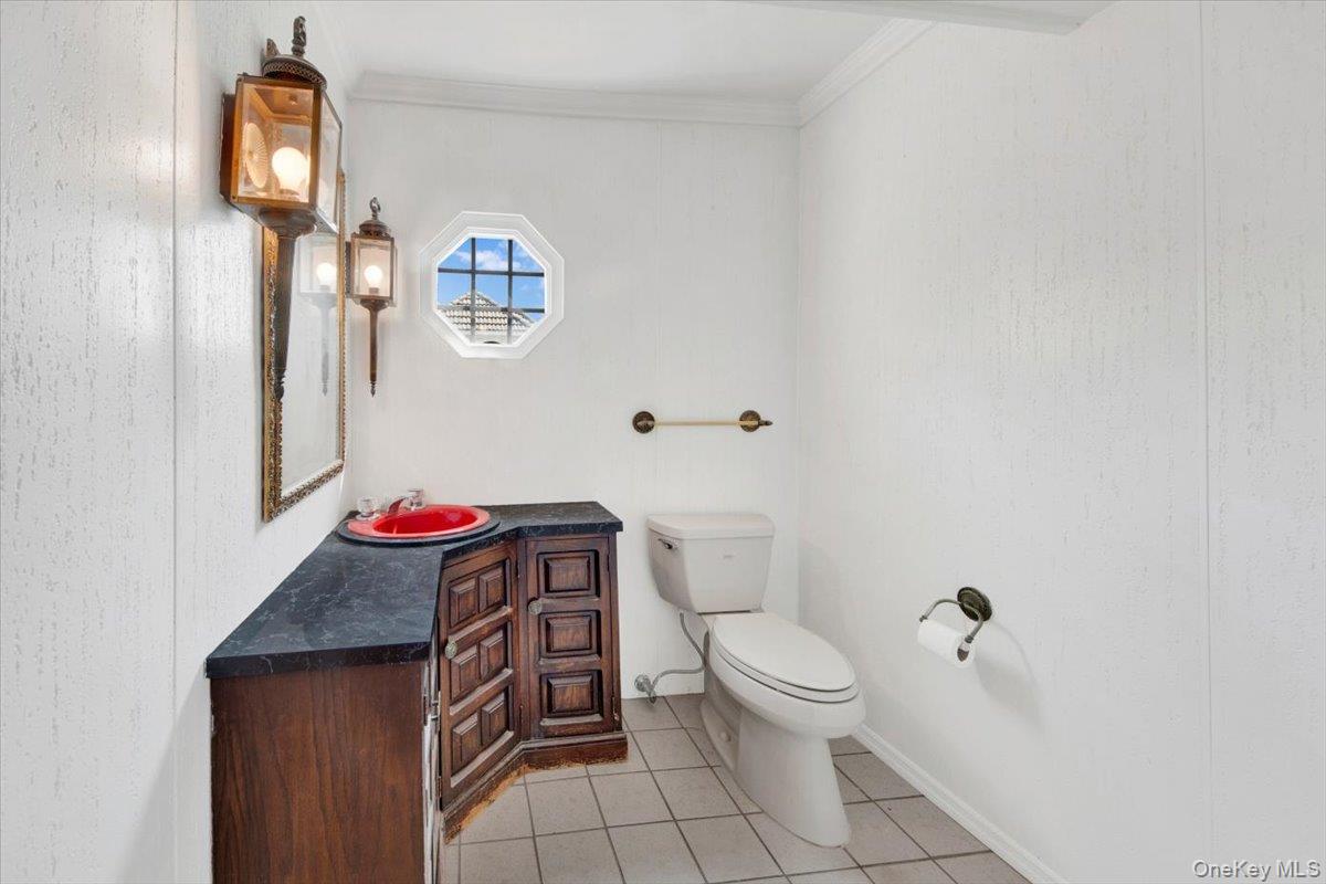 12 Pilgrim Avenue, Yonkers, NY 10710