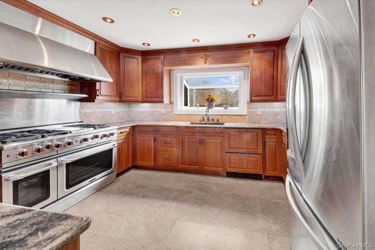 12 Pilgrim Avenue, Yonkers, NY 10710