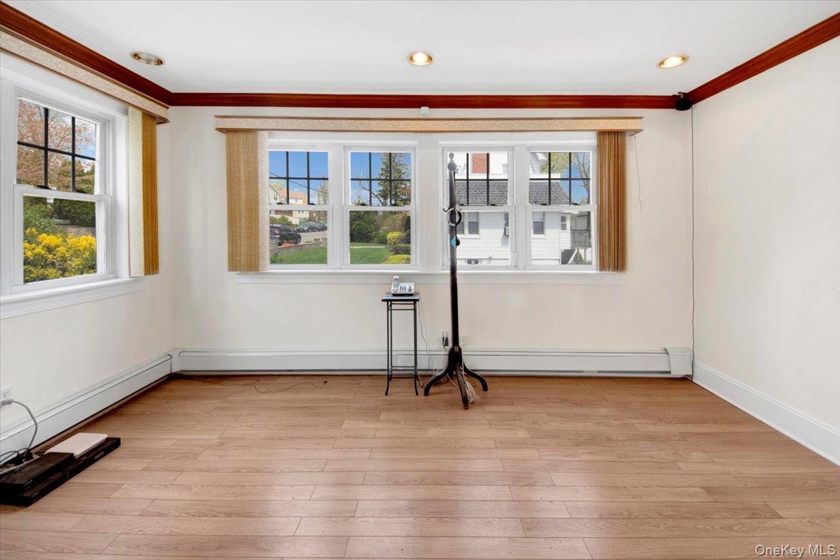 12 Pilgrim Avenue, Yonkers, NY 10710