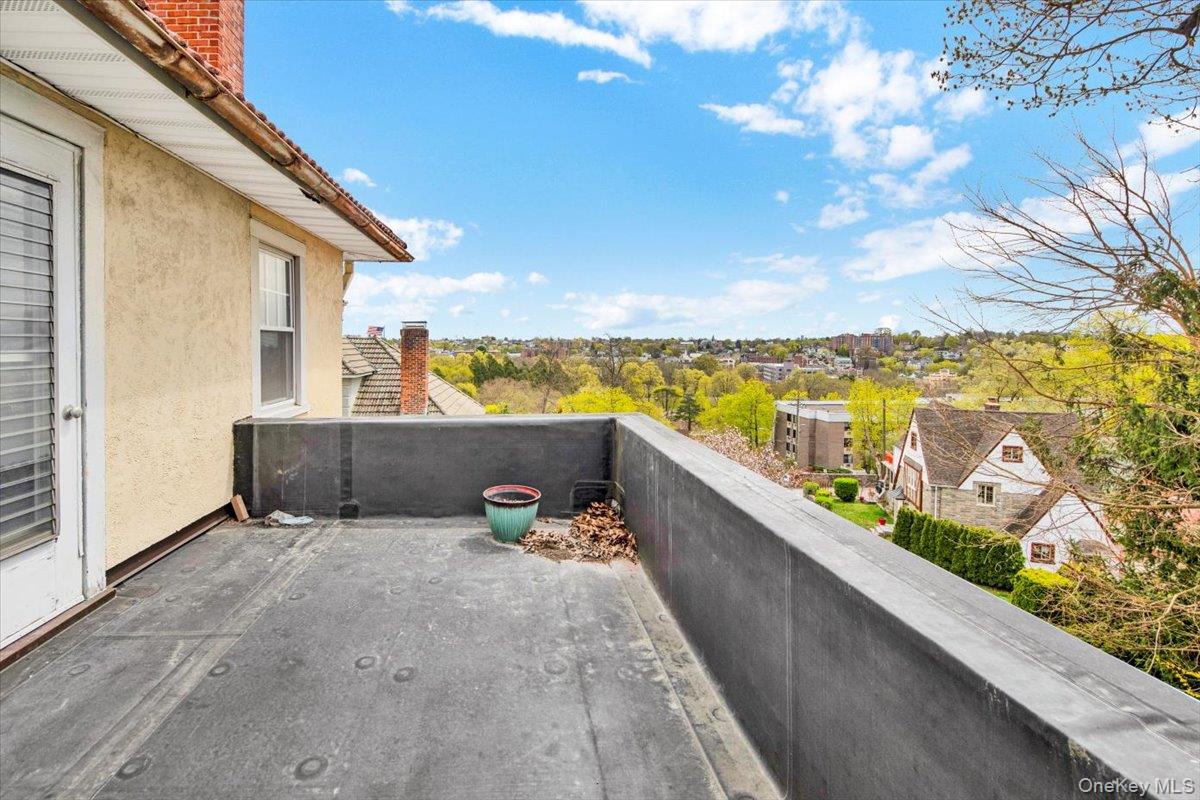 12 Pilgrim Avenue, Yonkers, NY 10710