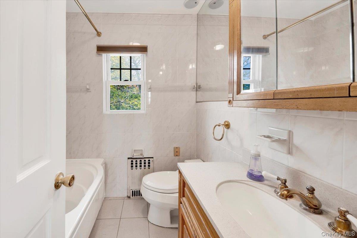 12 Pilgrim Avenue, Yonkers, NY 10710