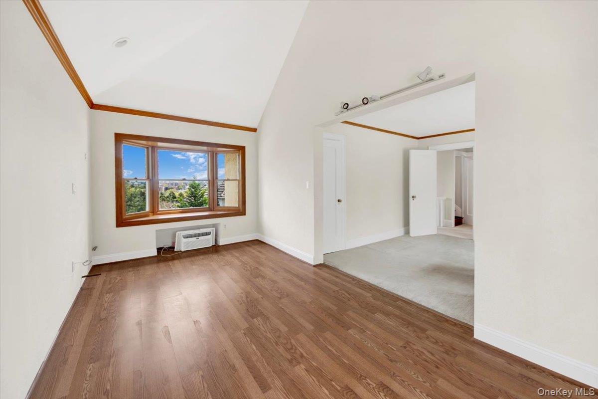 12 Pilgrim Avenue, Yonkers, NY 10710