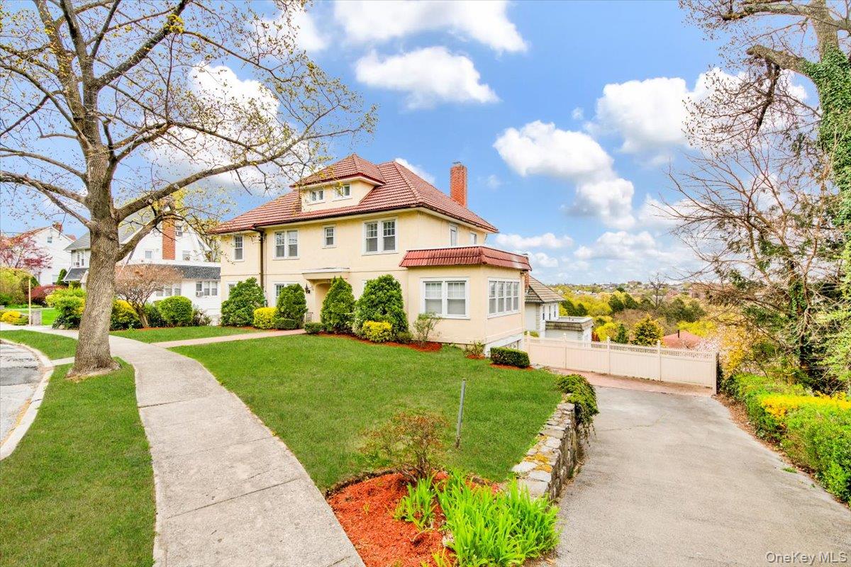 12 Pilgrim Avenue, Yonkers, NY 10710