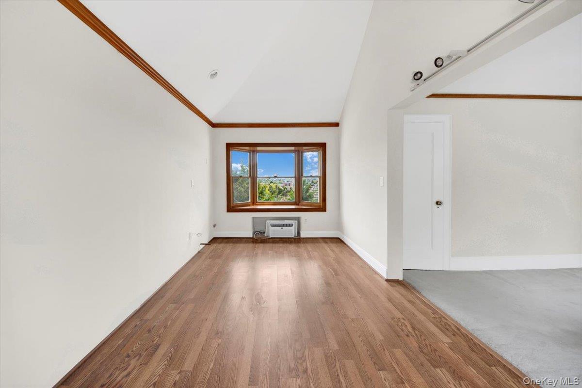 12 Pilgrim Avenue, Yonkers, NY 10710