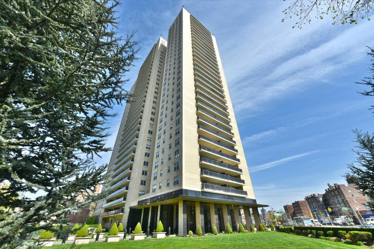110-11 Queens Boulevard # 18D, Forest Hills, NY 11375