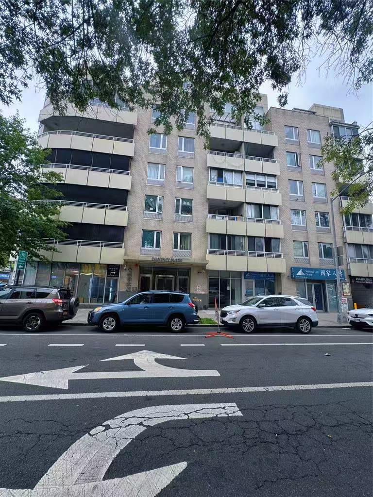 132-03 Sanford Avenue # 2F, Flushing, NY 11355