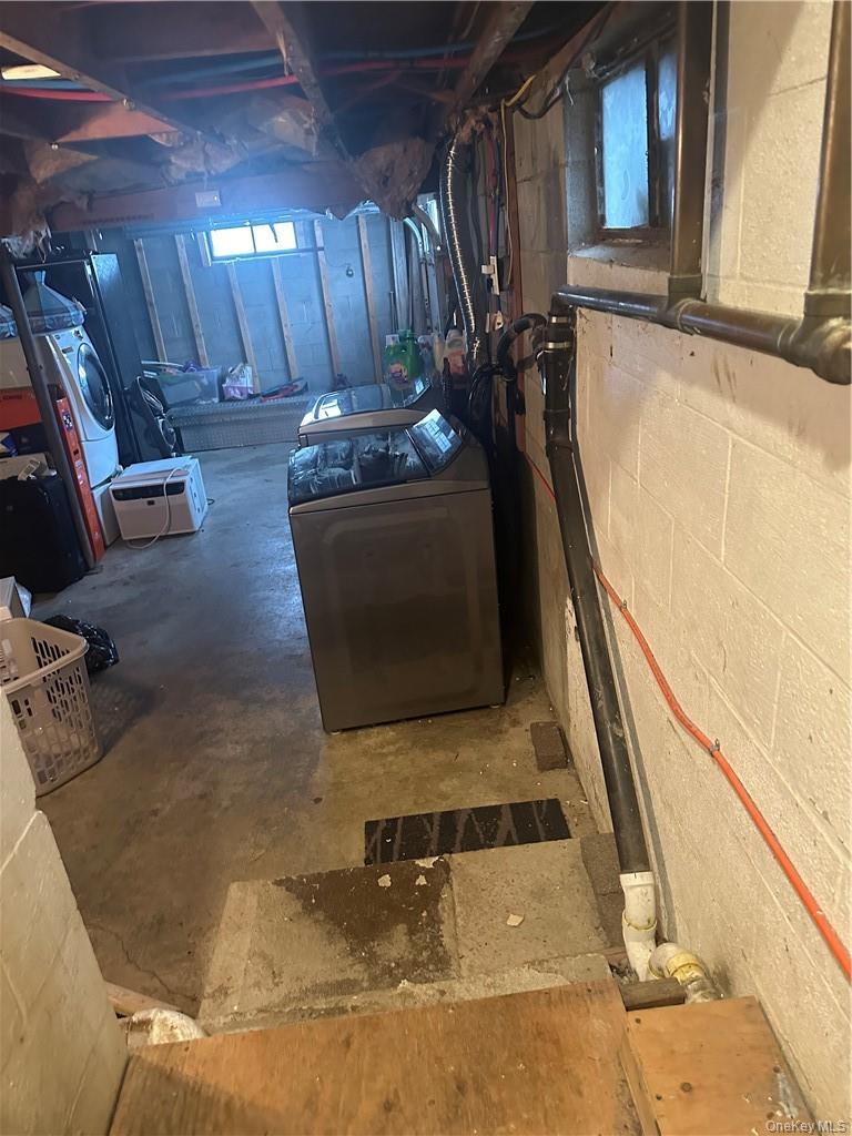 7 Ash Street, New Windsor, NY 12553