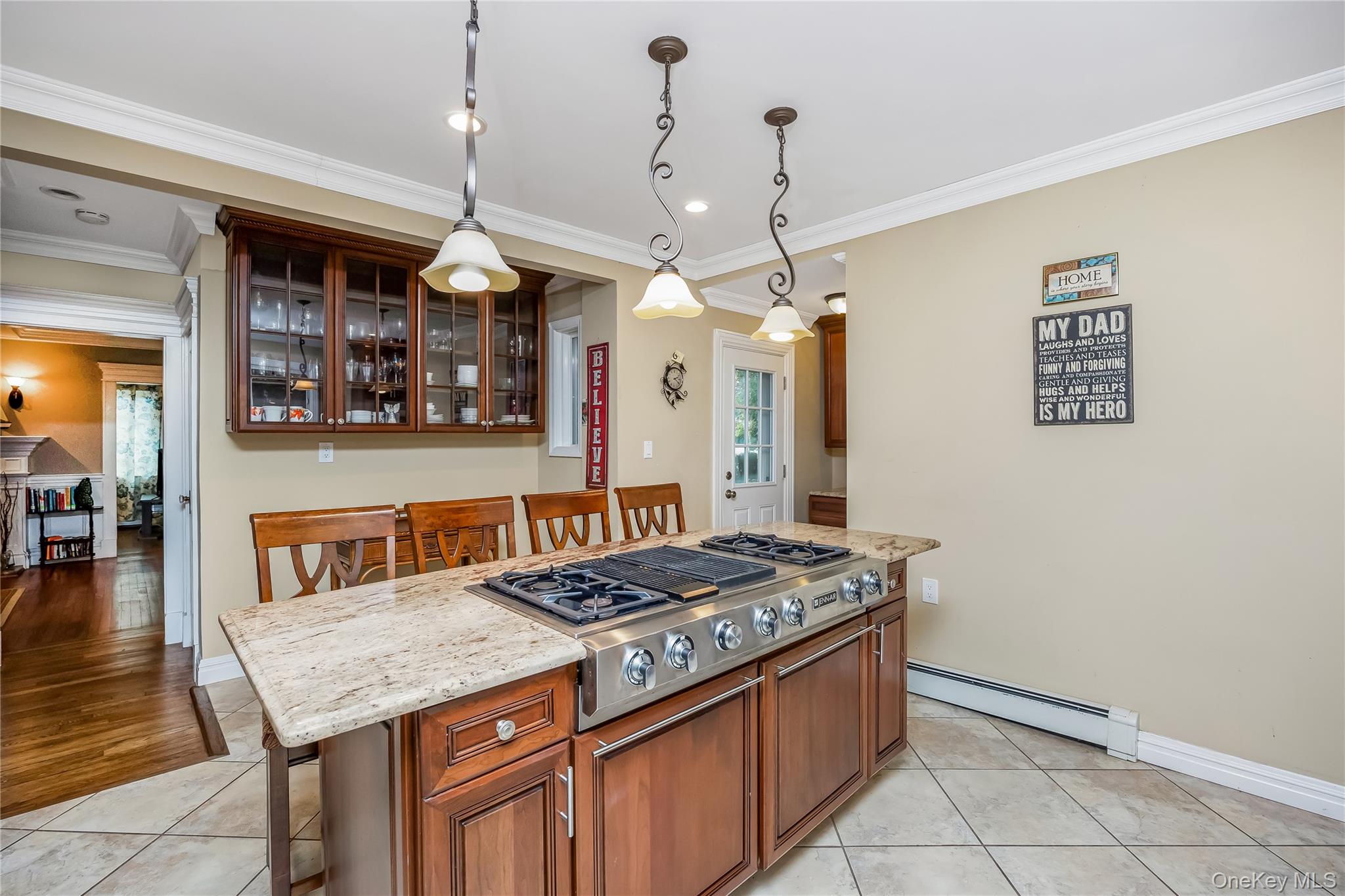 104 Grohmans Lane, Plainview, NY 11803