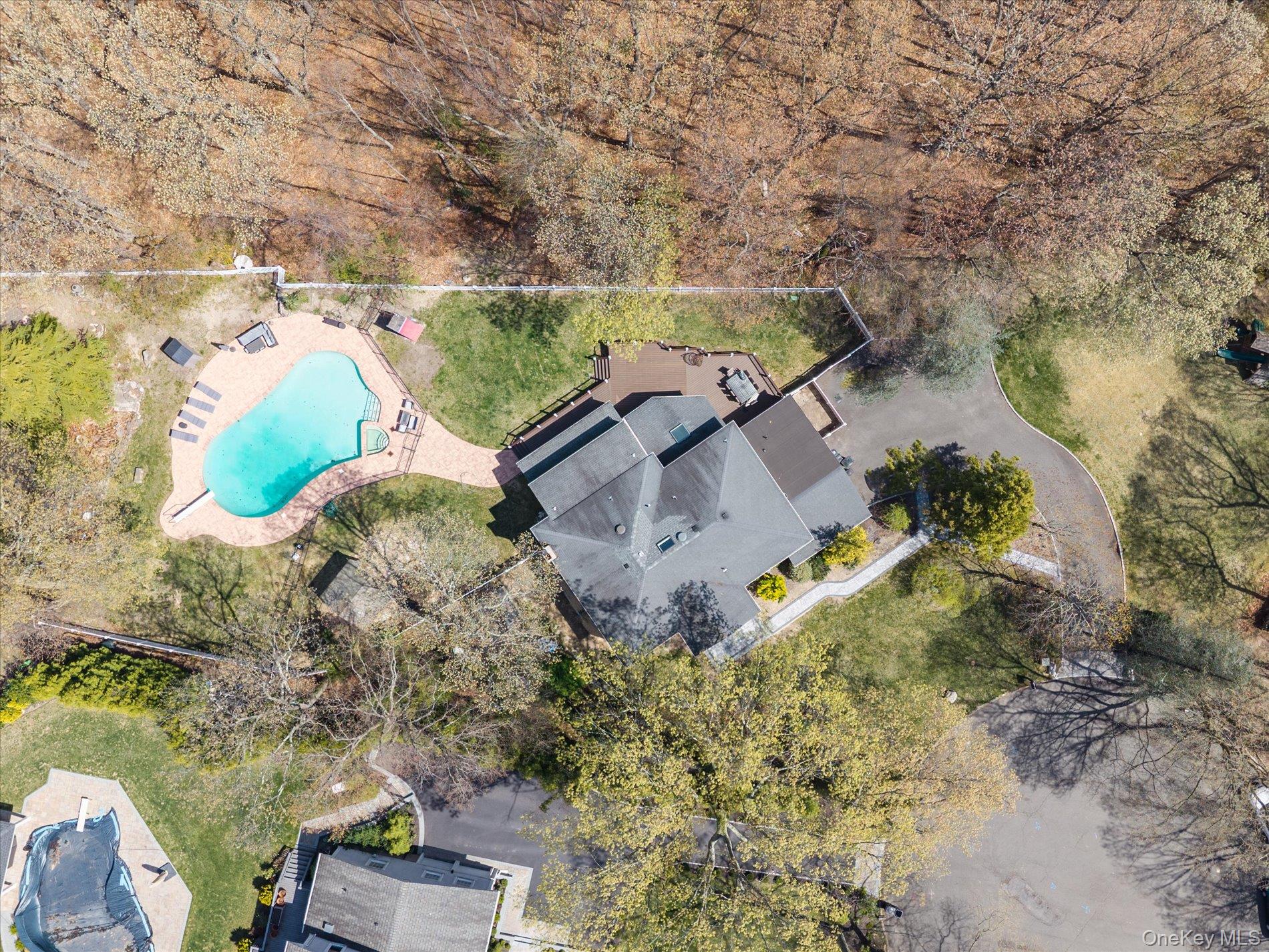 10 Stony Run Court, Dix Hills, NY 11746