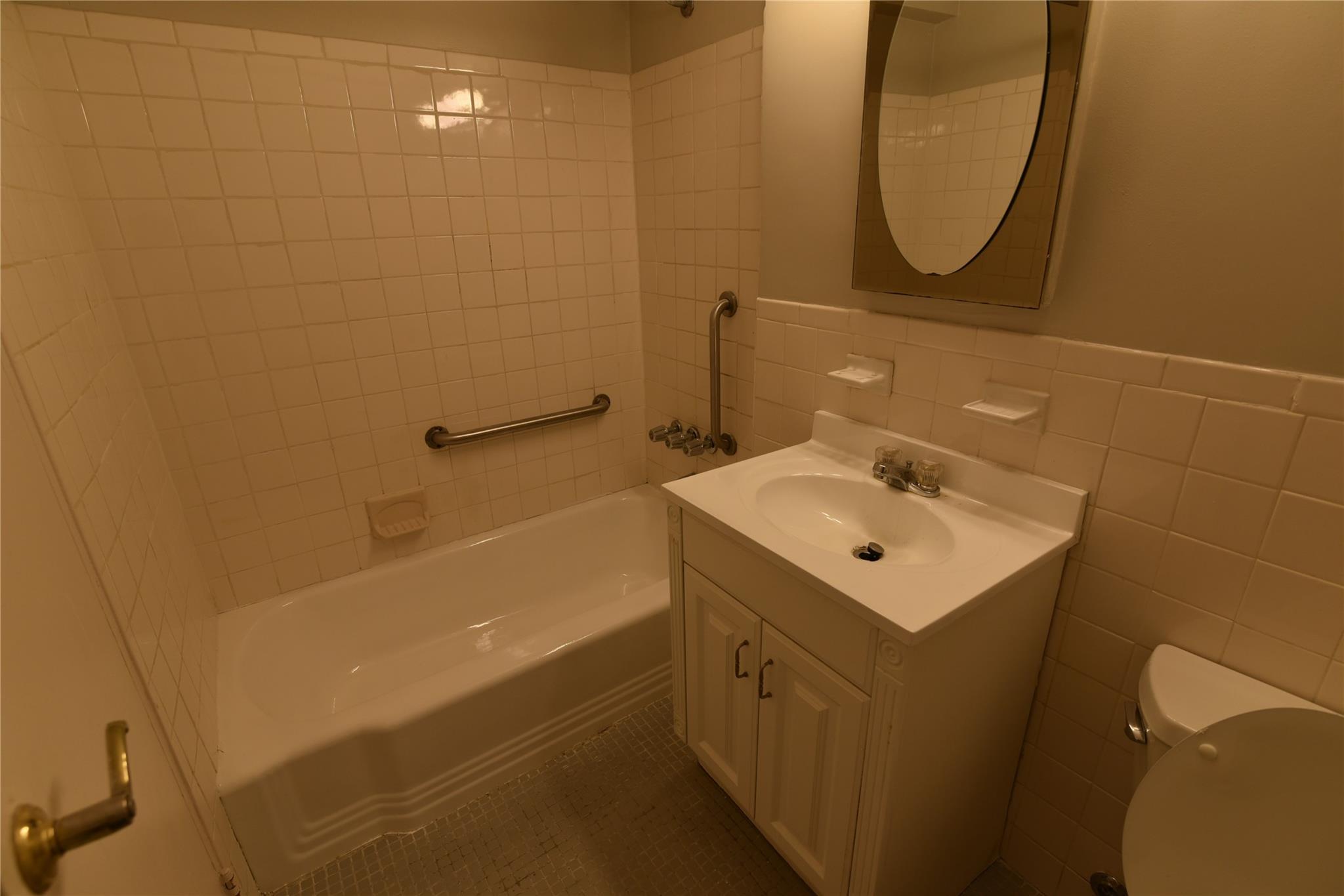 54-44 Little Neck Parkway # 6L, Little Neck, NY 11362