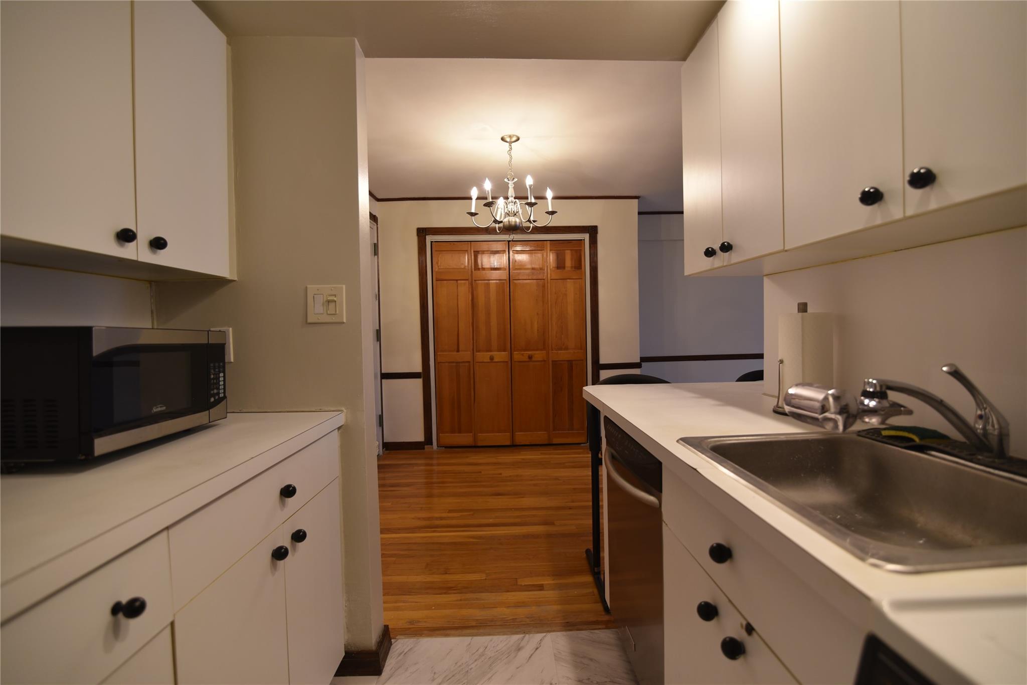 54-44 Little Neck Parkway # 6L, Little Neck, NY 11362