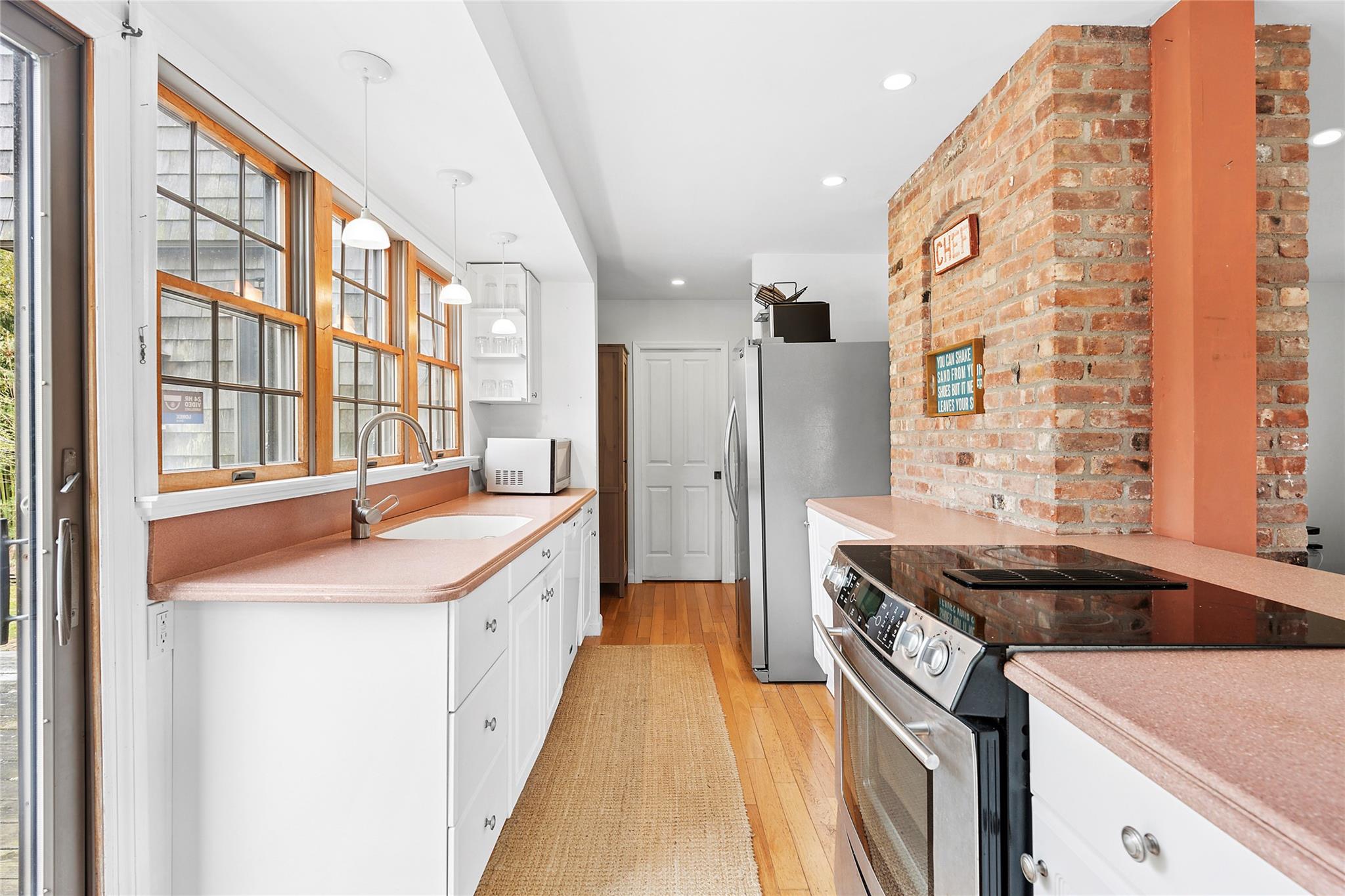 25 Gardiner Drive, Amagansett, NY 11930