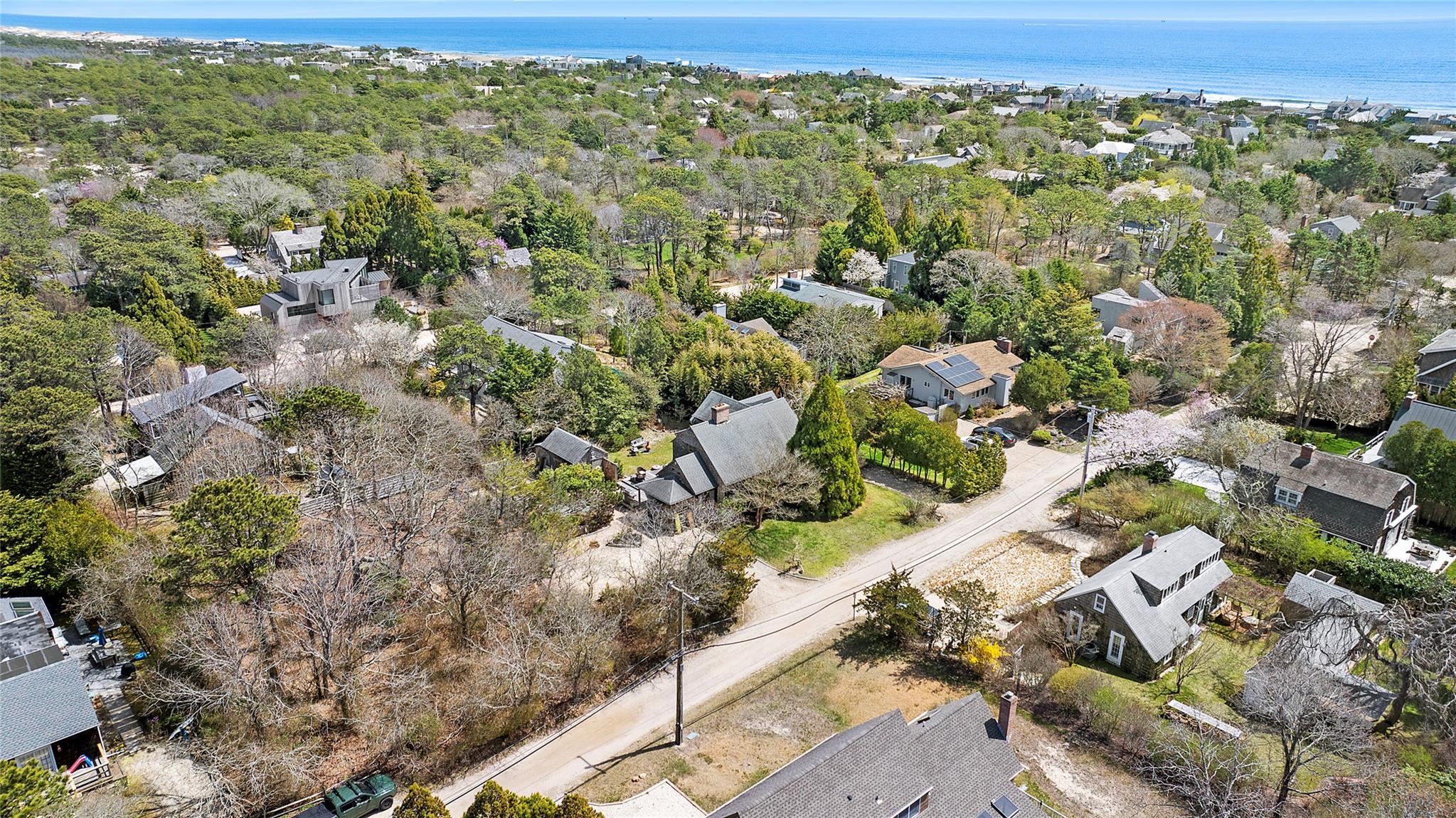 25 Gardiner Drive, Amagansett, NY 11930