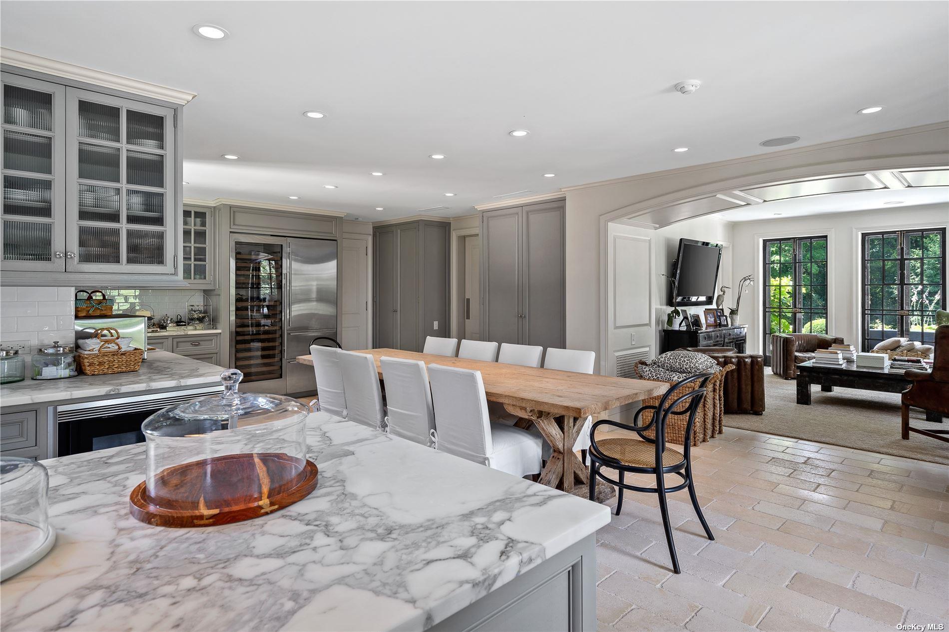 339 Duck Pond Road, Locust Valley, NY 11560