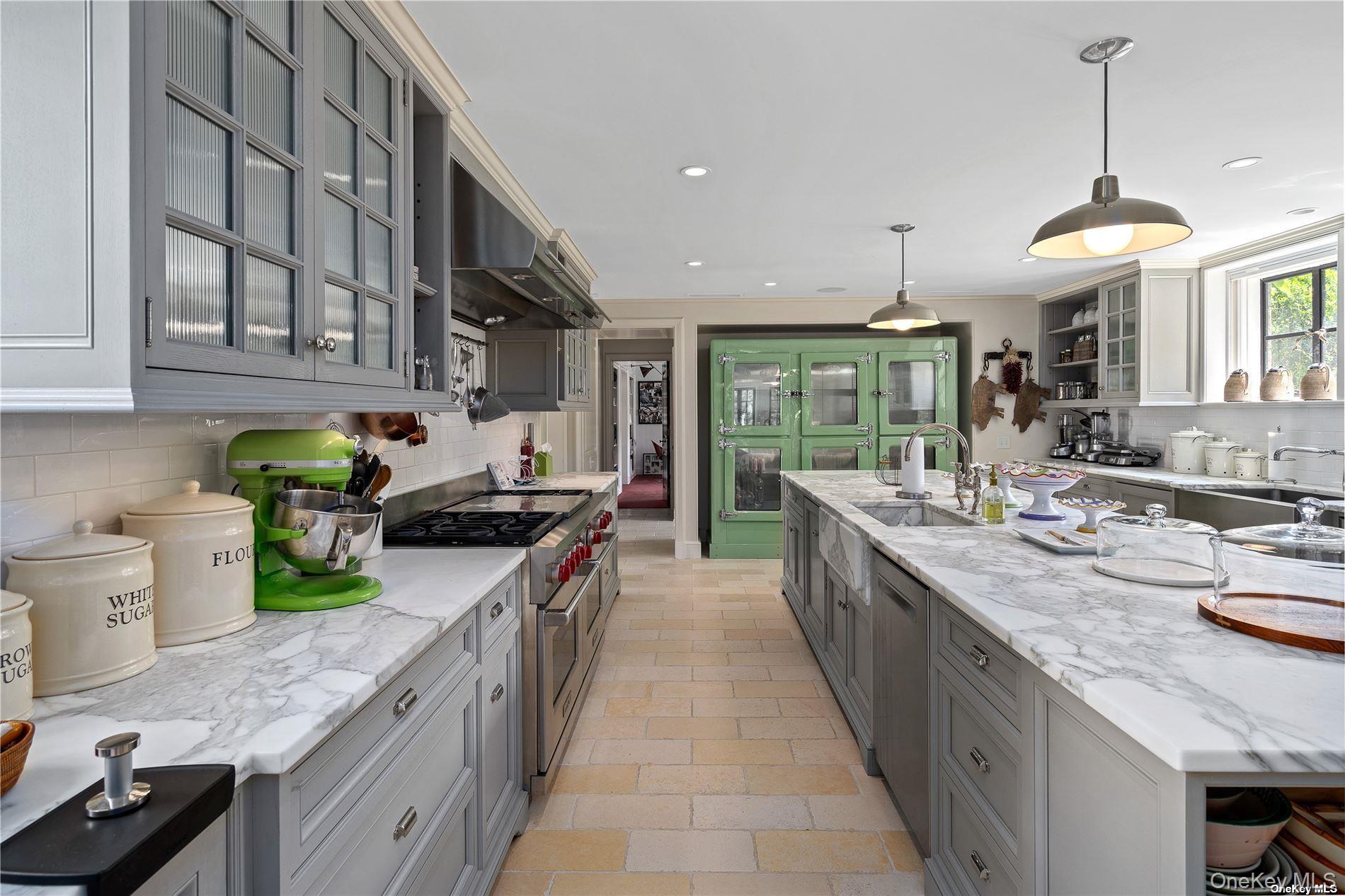 339 Duck Pond Road, Locust Valley, NY 11560