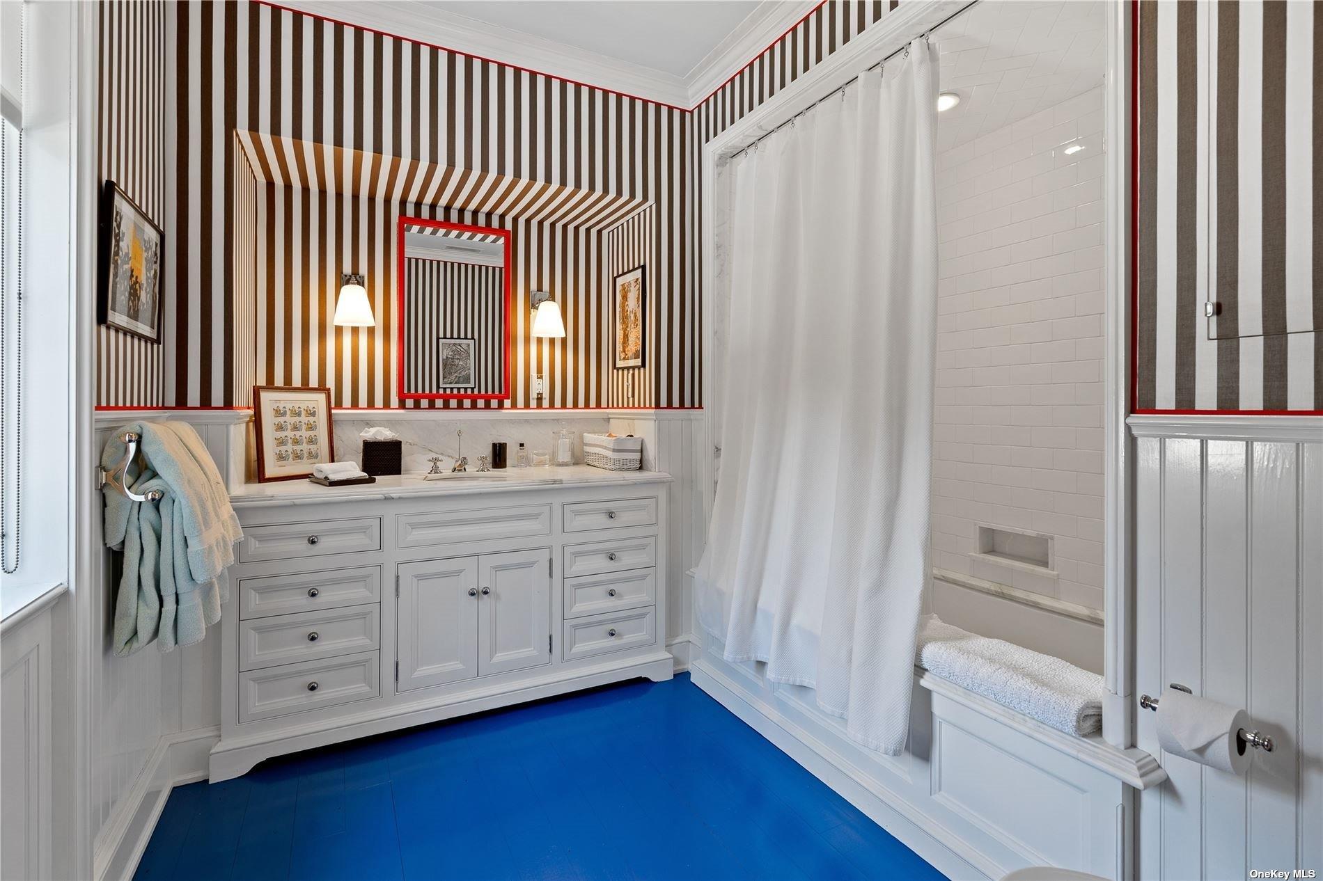 339 Duck Pond Road, Locust Valley, NY 11560