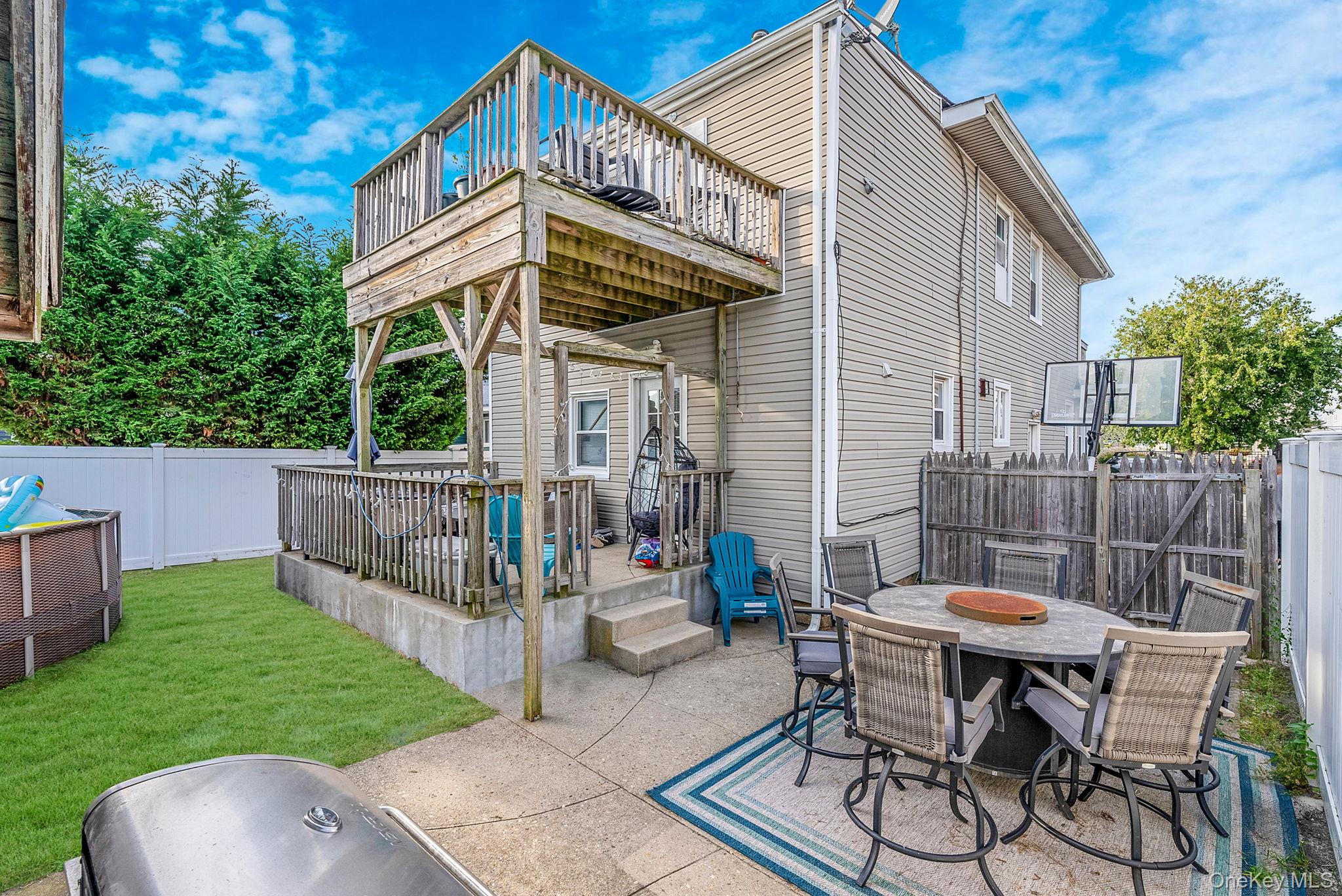 236 W Pine Street, Long Beach, NY 11561