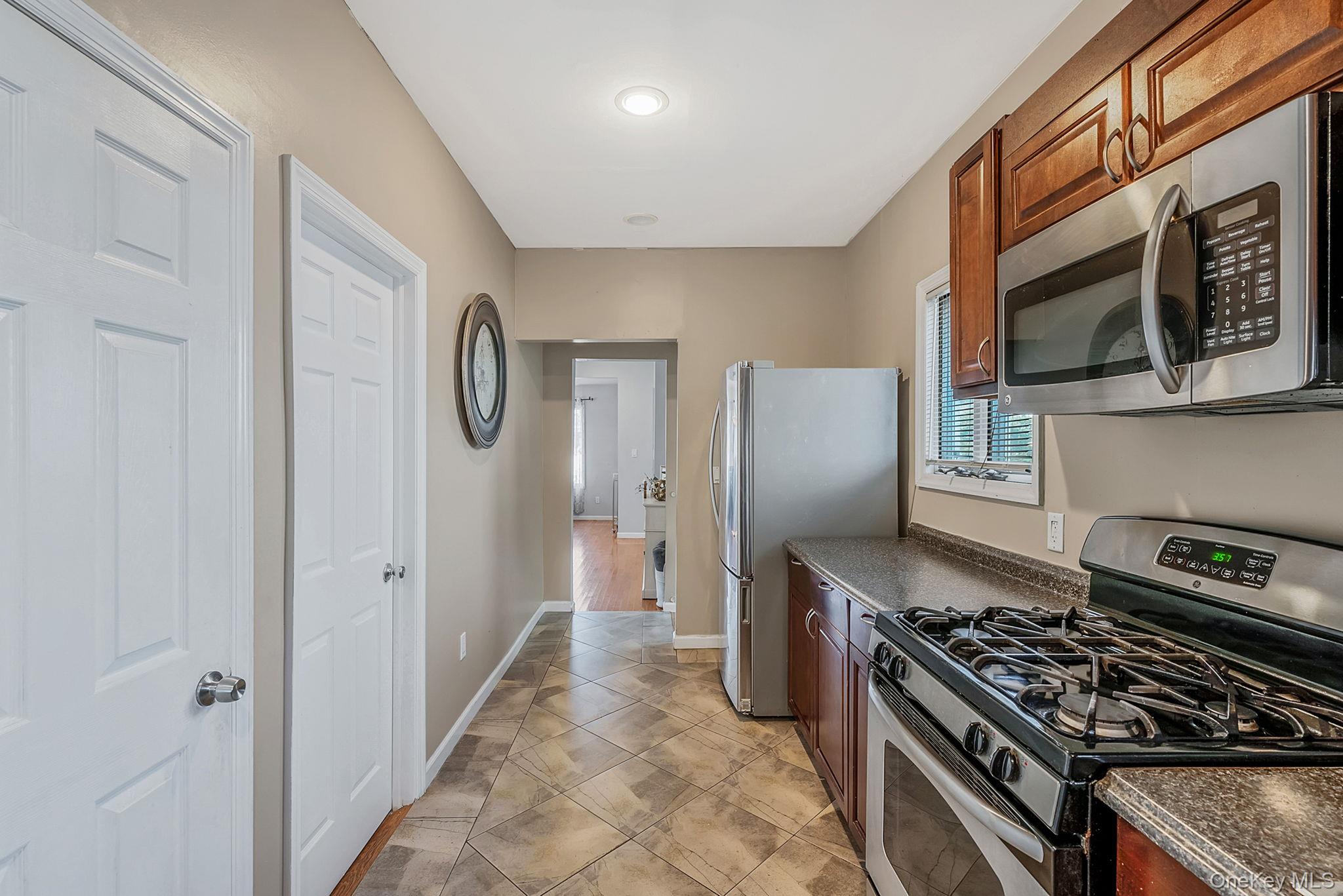 236 W Pine Street, Long Beach, NY 11561