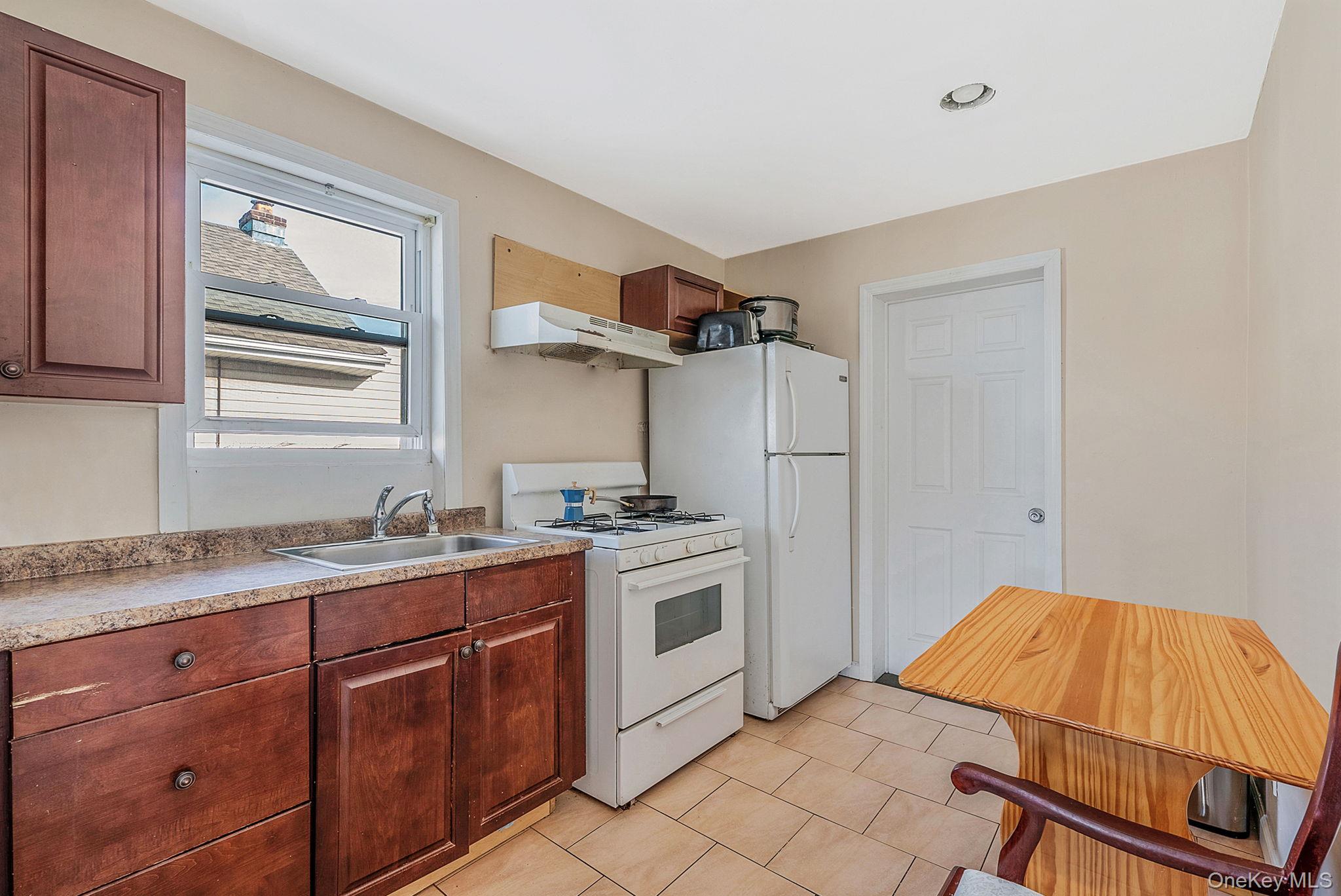 236 W Pine Street, Long Beach, NY 11561